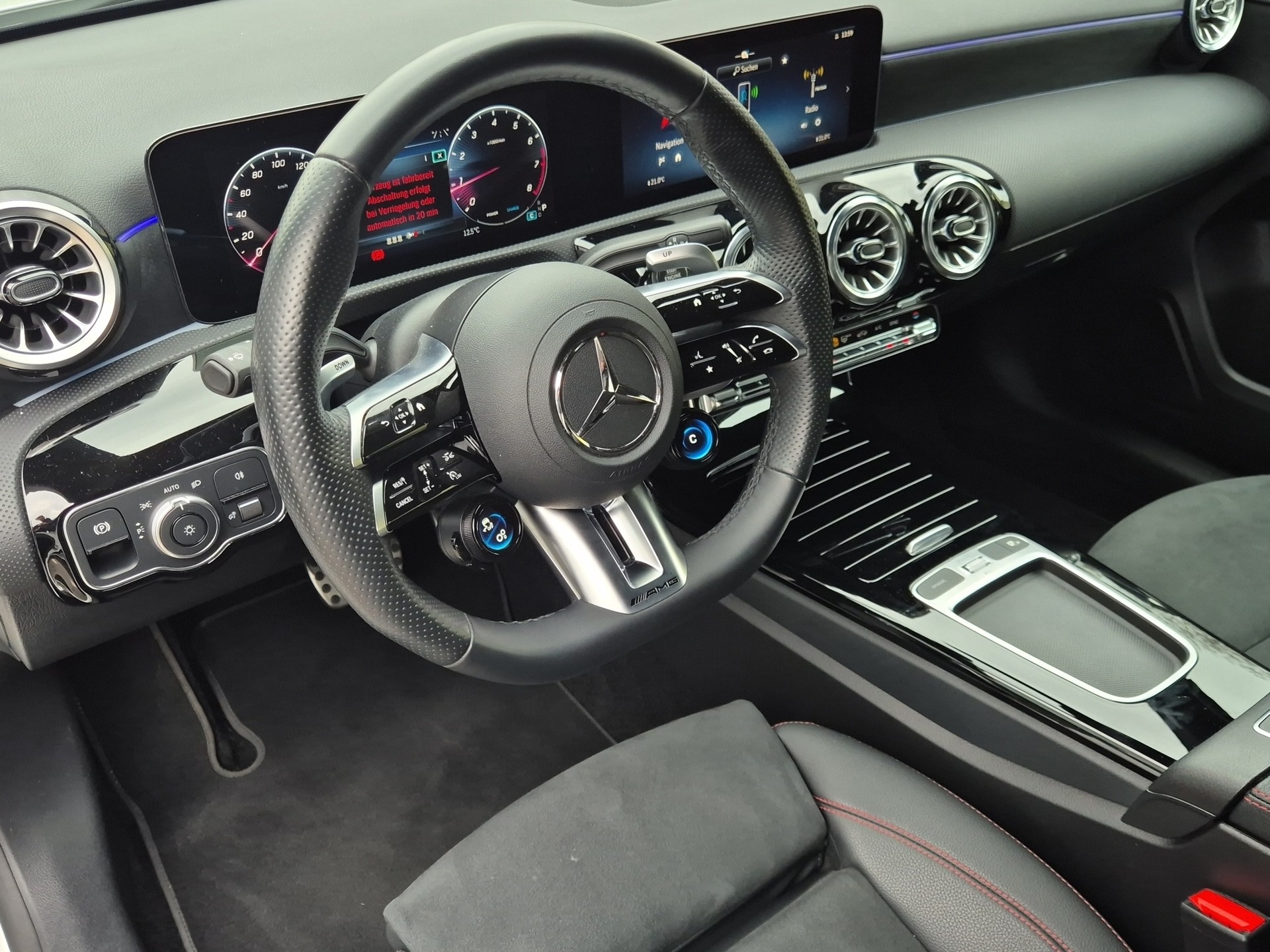 MERCEDES-BENZ A AMG 35 4Matic 8G-DCT-image-9