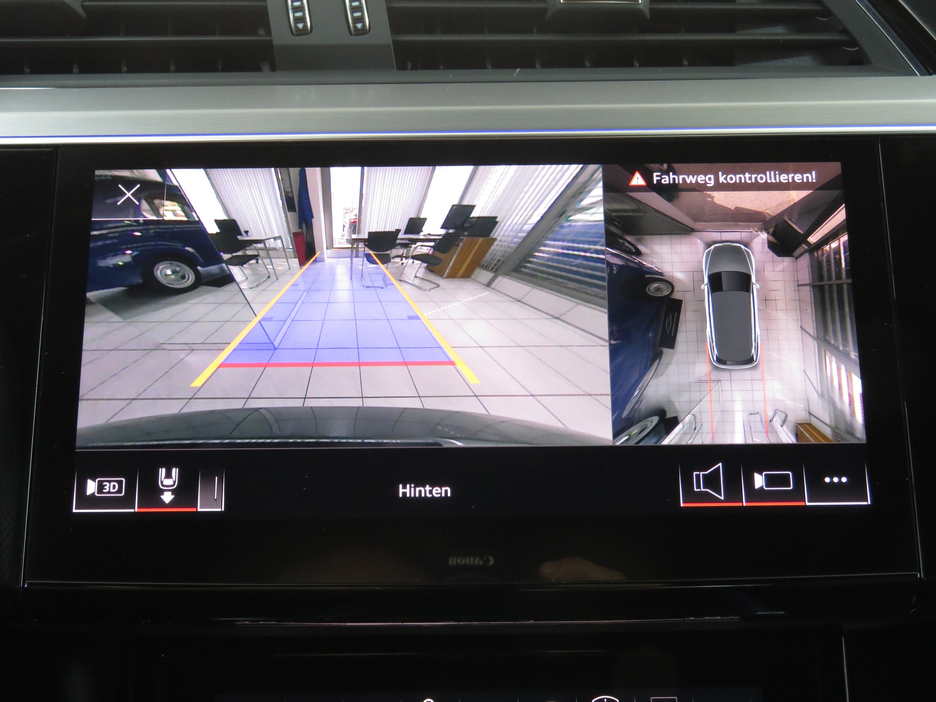 AUDI e-tron 50 S Line Attraction Quattro Automat-image-18