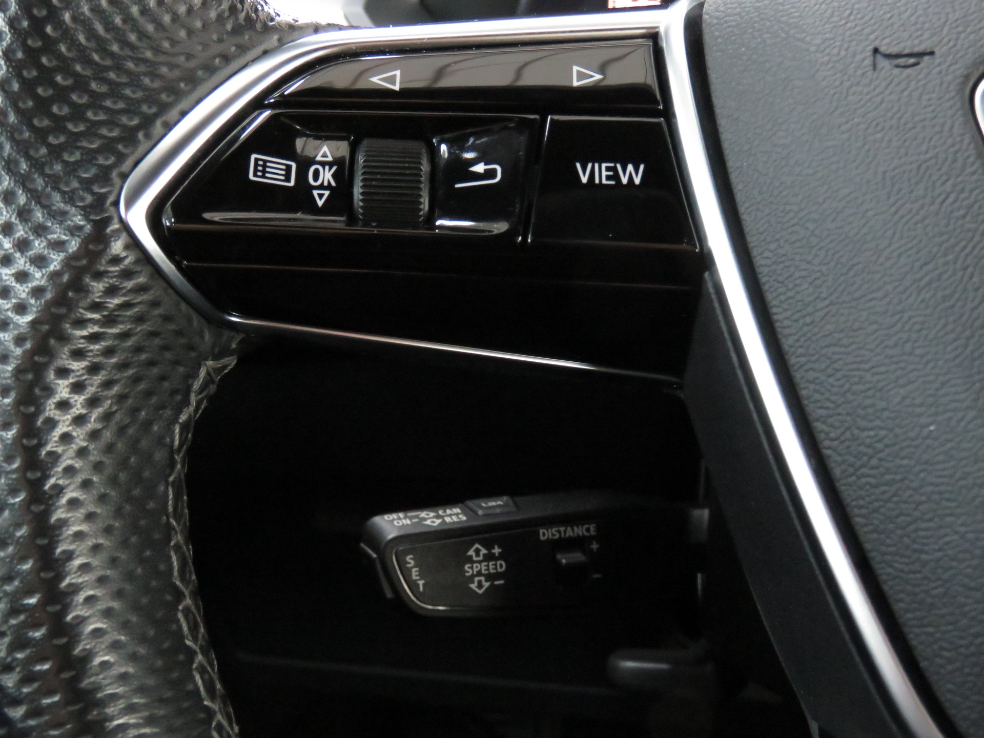 AUDI e-tron 50 S Line Attraction Quattro Automat-image-24