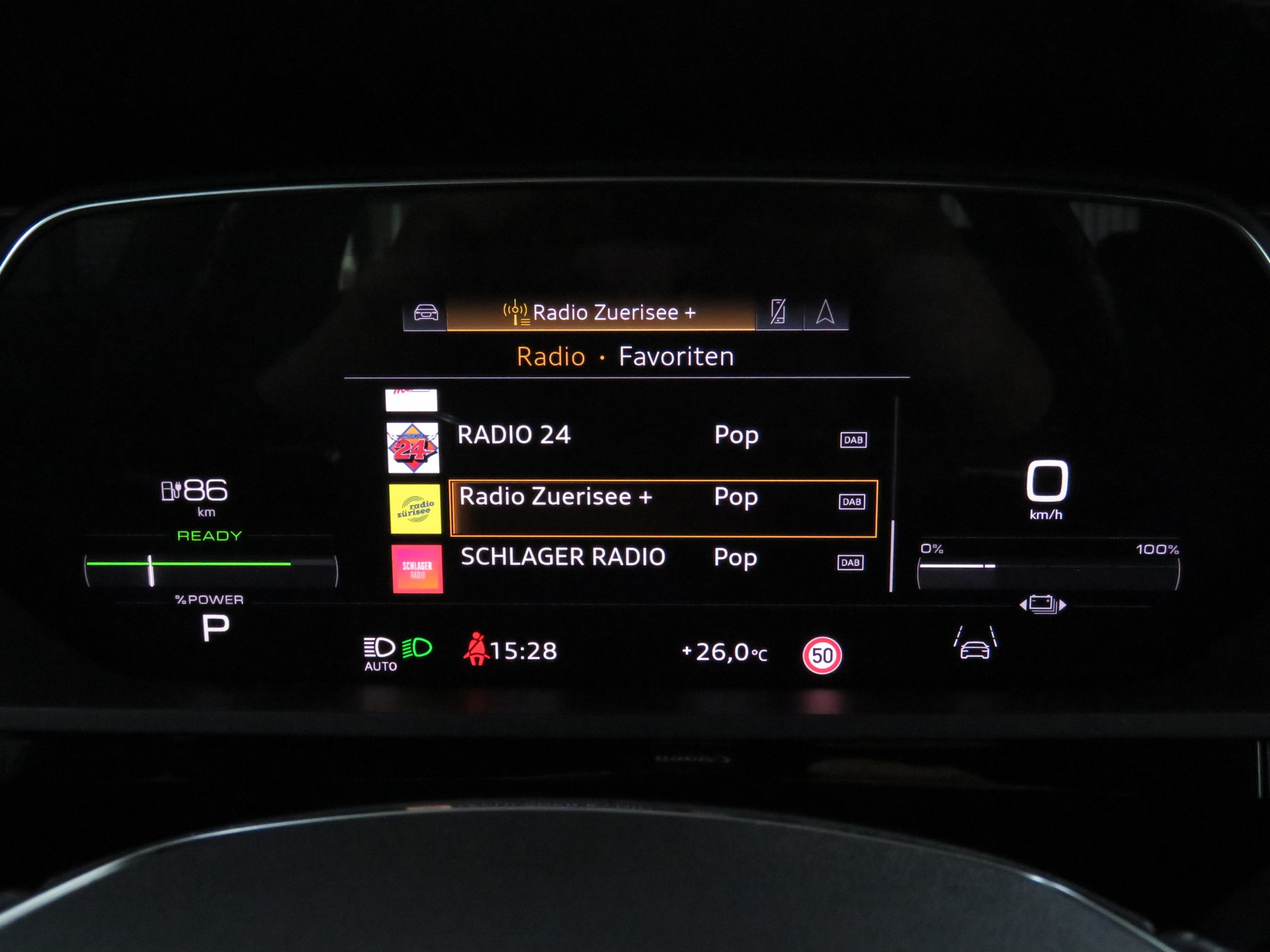 AUDI e-tron 50 S Line Attraction Quattro Automat-image-23