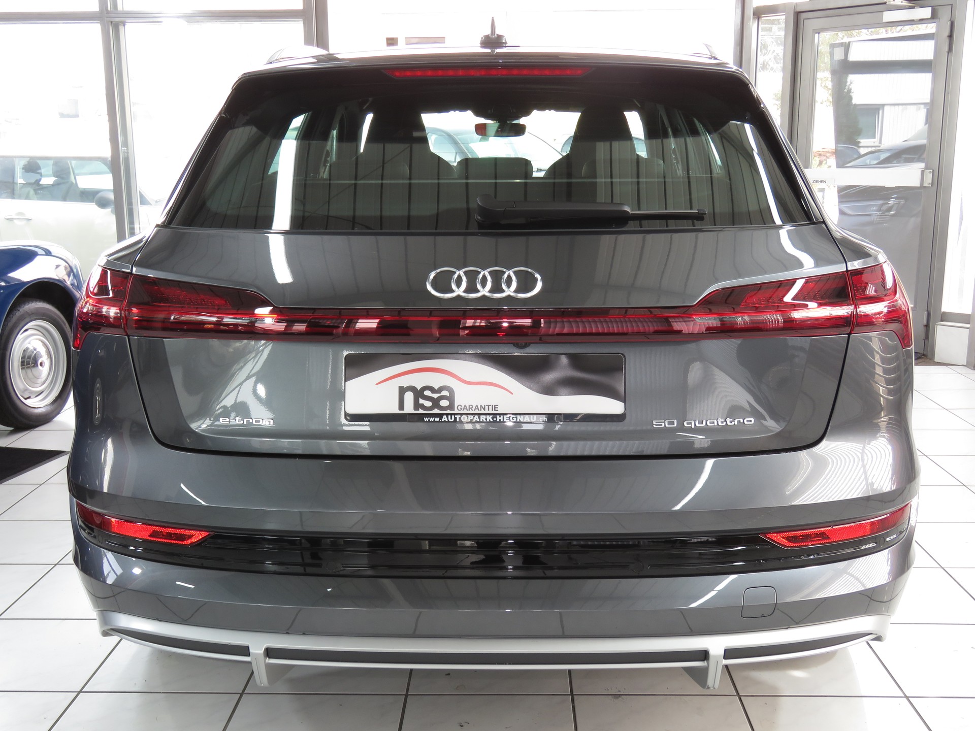 AUDI e-tron 50 S Line Attraction Quattro Automat-image-4