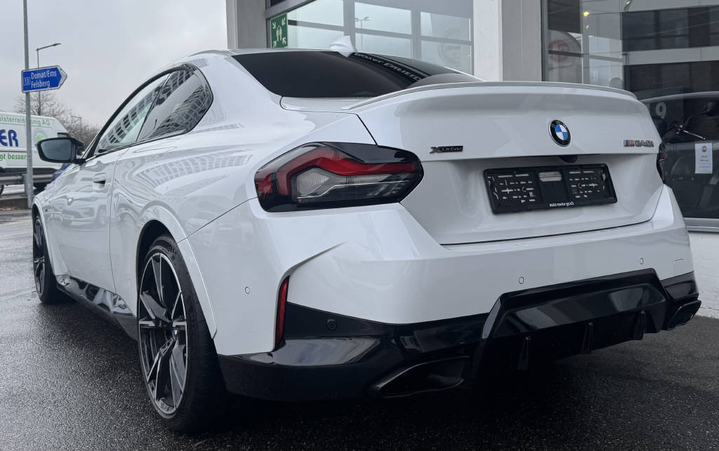 BMW M240i xDrive Steptronic-image-3
