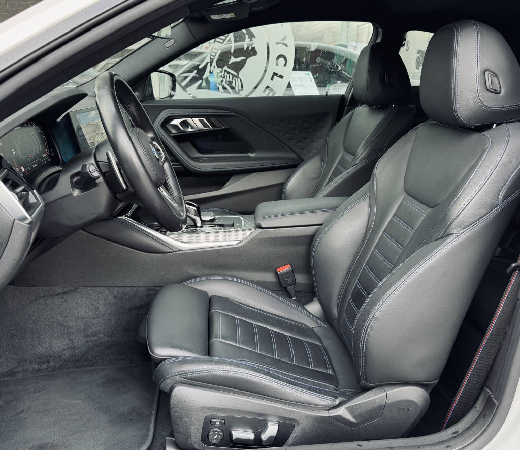 BMW M240i xDrive Steptronic-image-7