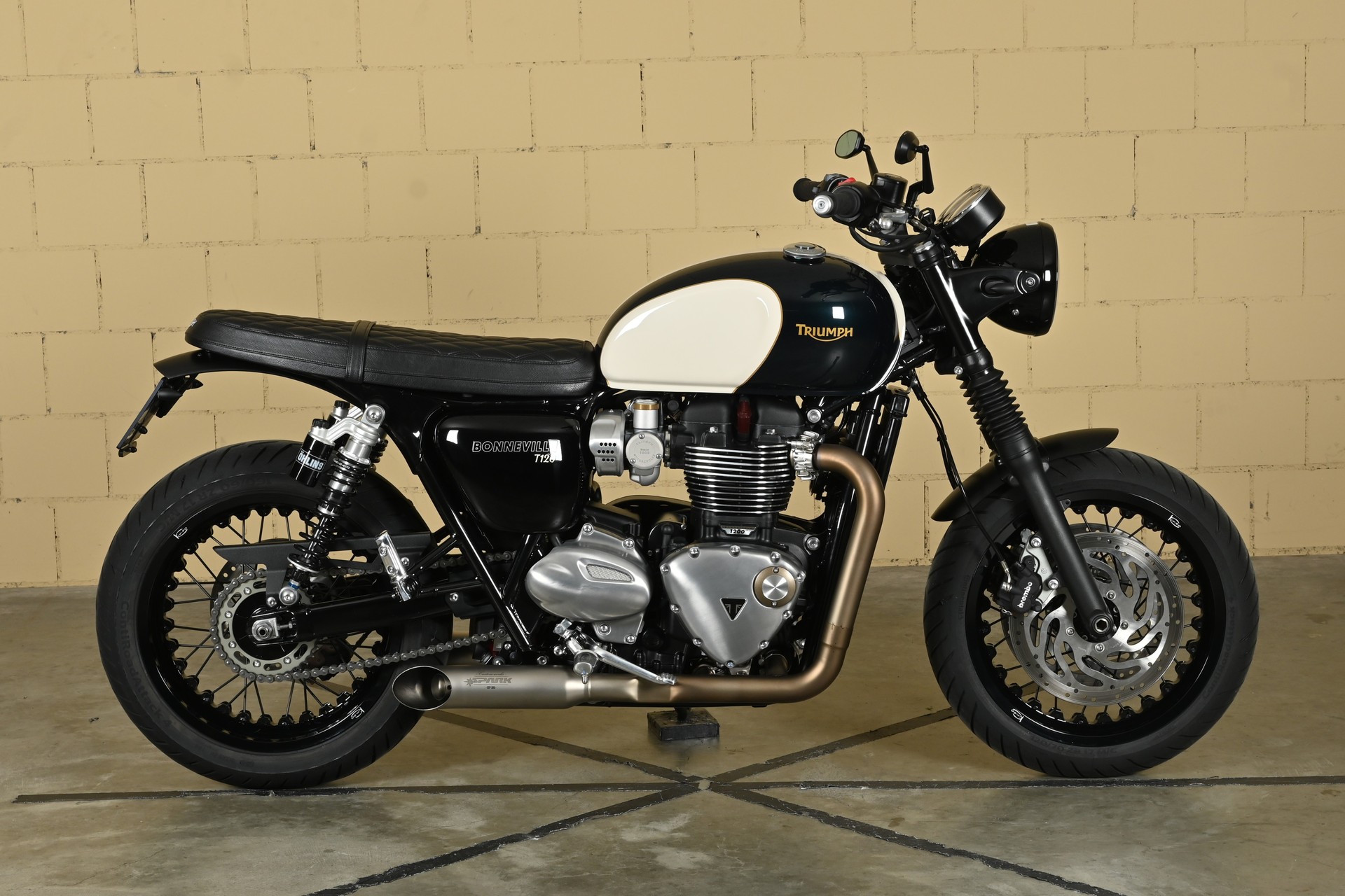 TRIUMPH Bonneville T120