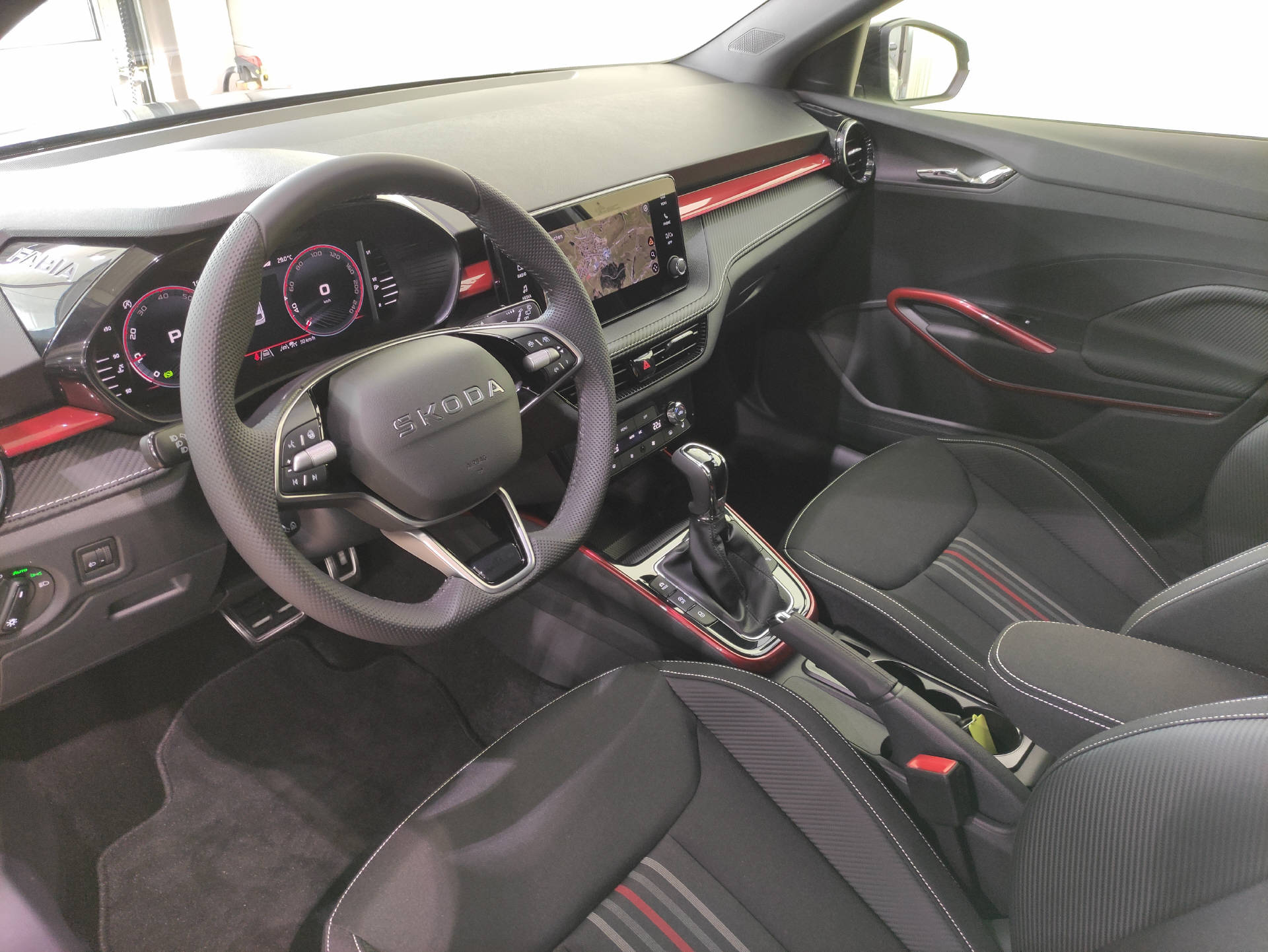 SKODA Fabia 1.0 TSI Monte Carlo DSG-image-4