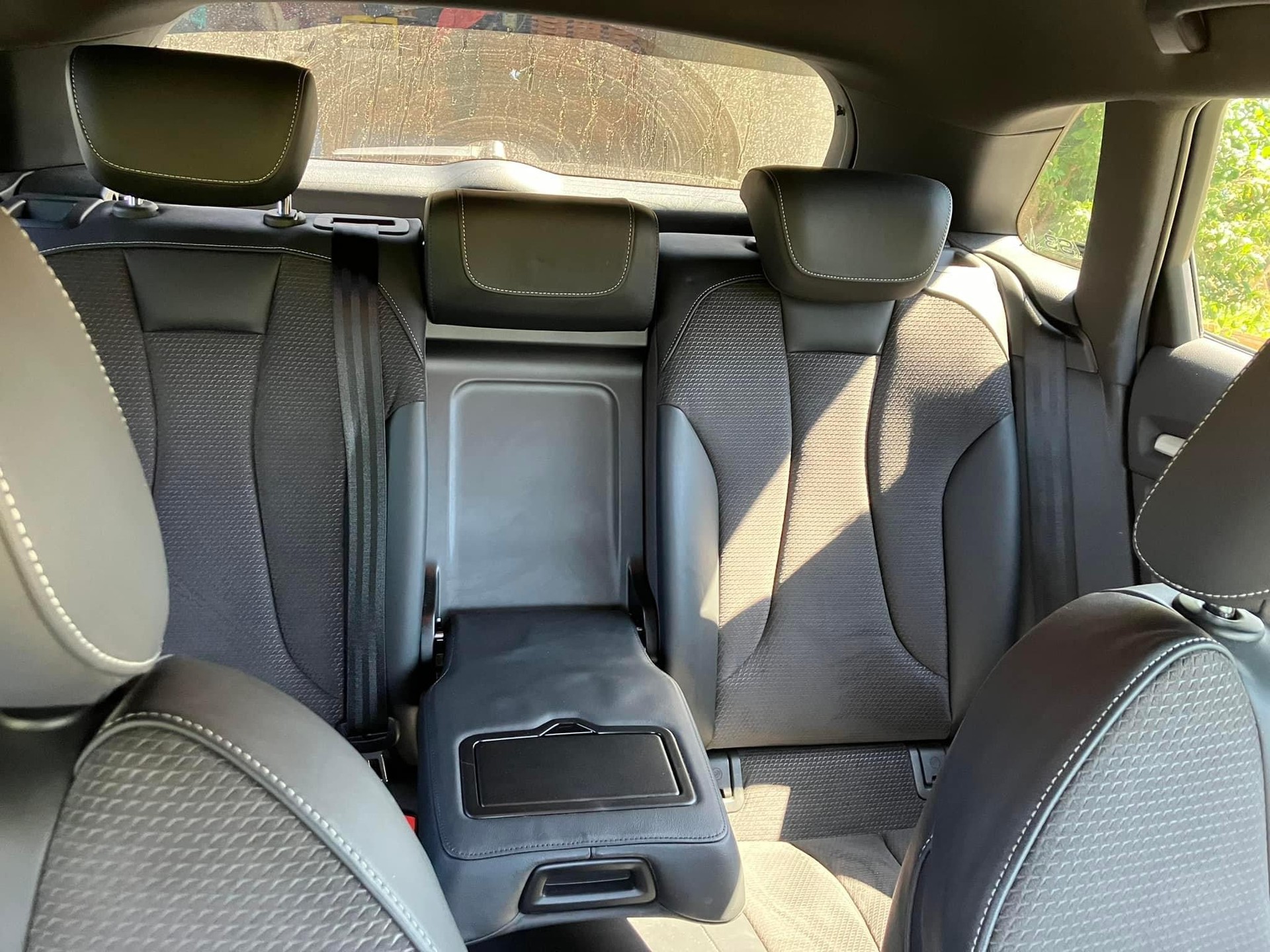 AUDI 2.0 T FSI quattro S-Tronic-image-4