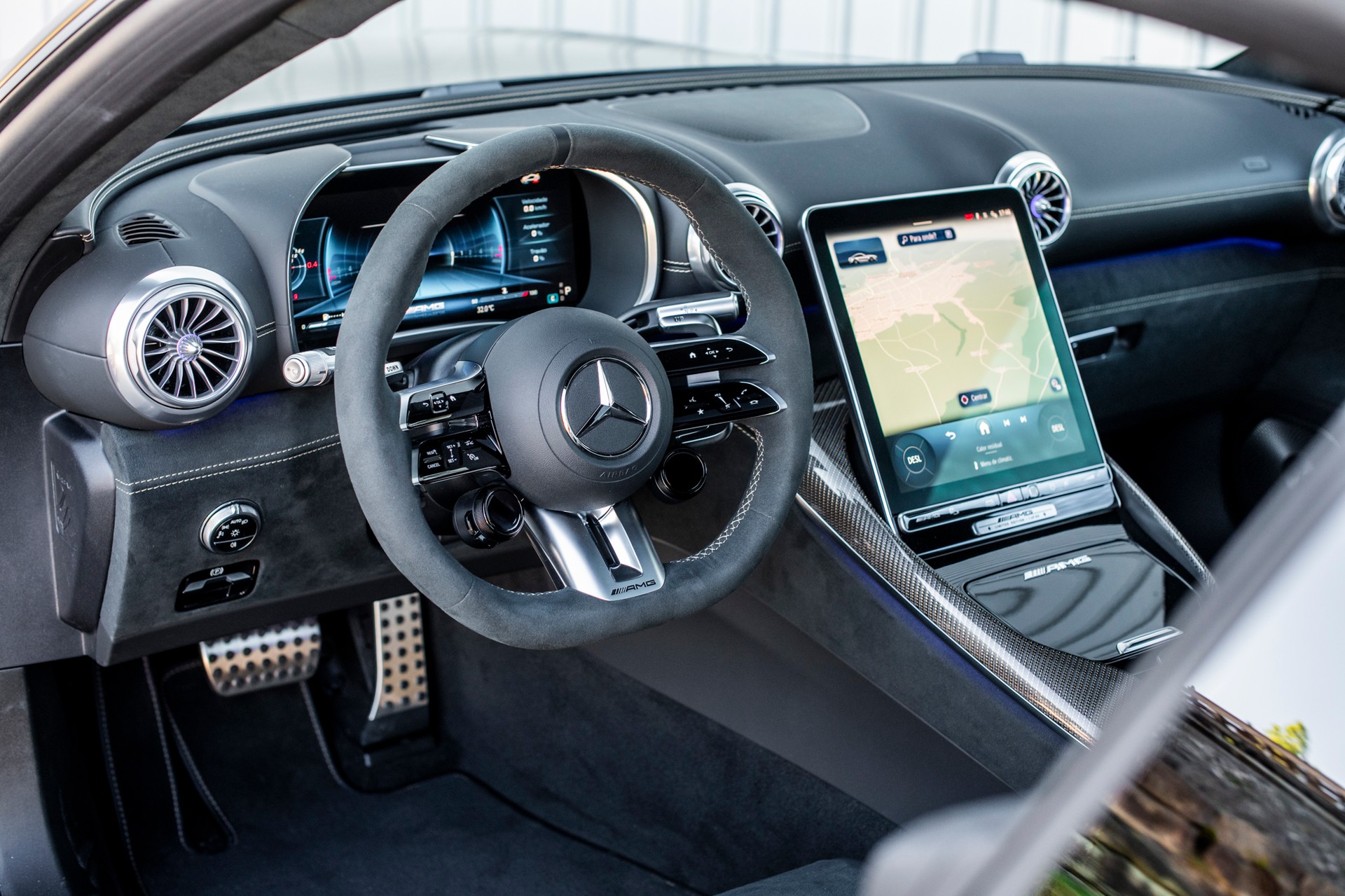 MERCEDES-BENZ AMG GT 63 4Matic+ Executive APXGP Edition-image-7