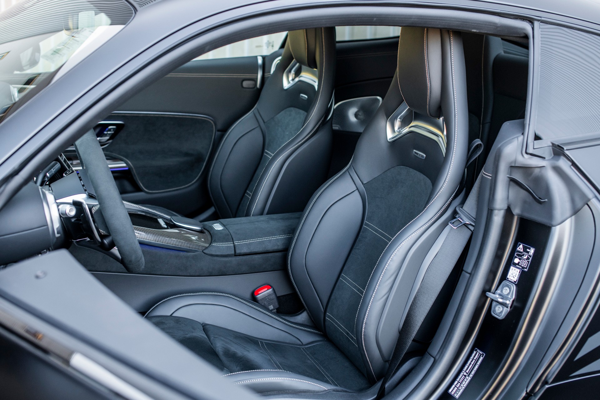 MERCEDES-BENZ AMG GT 63 4Matic+ Executive APXGP Edition-image-8
