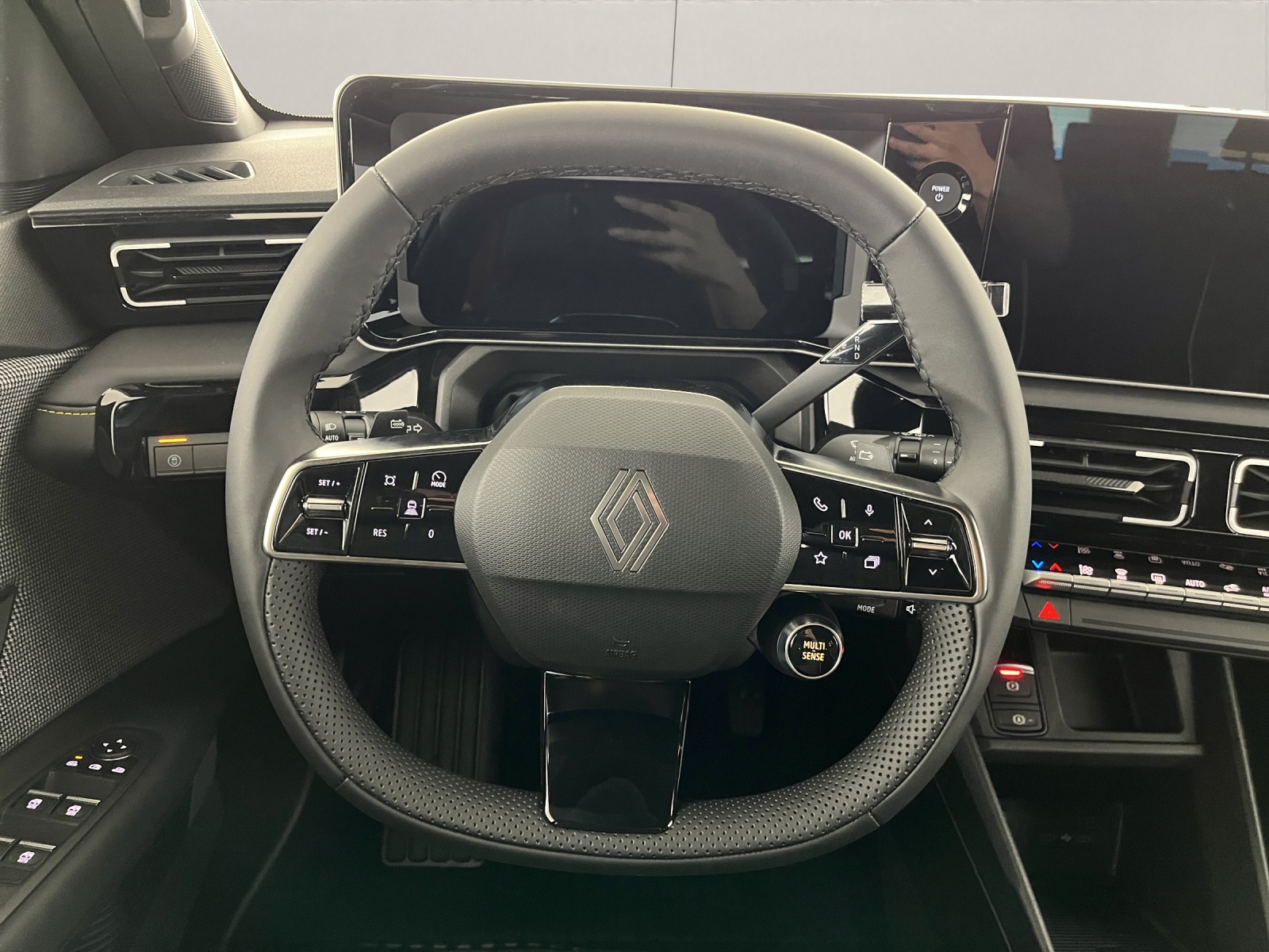 RENAULT R4 E-Tech Comfort Range plein sud iconic-image-9