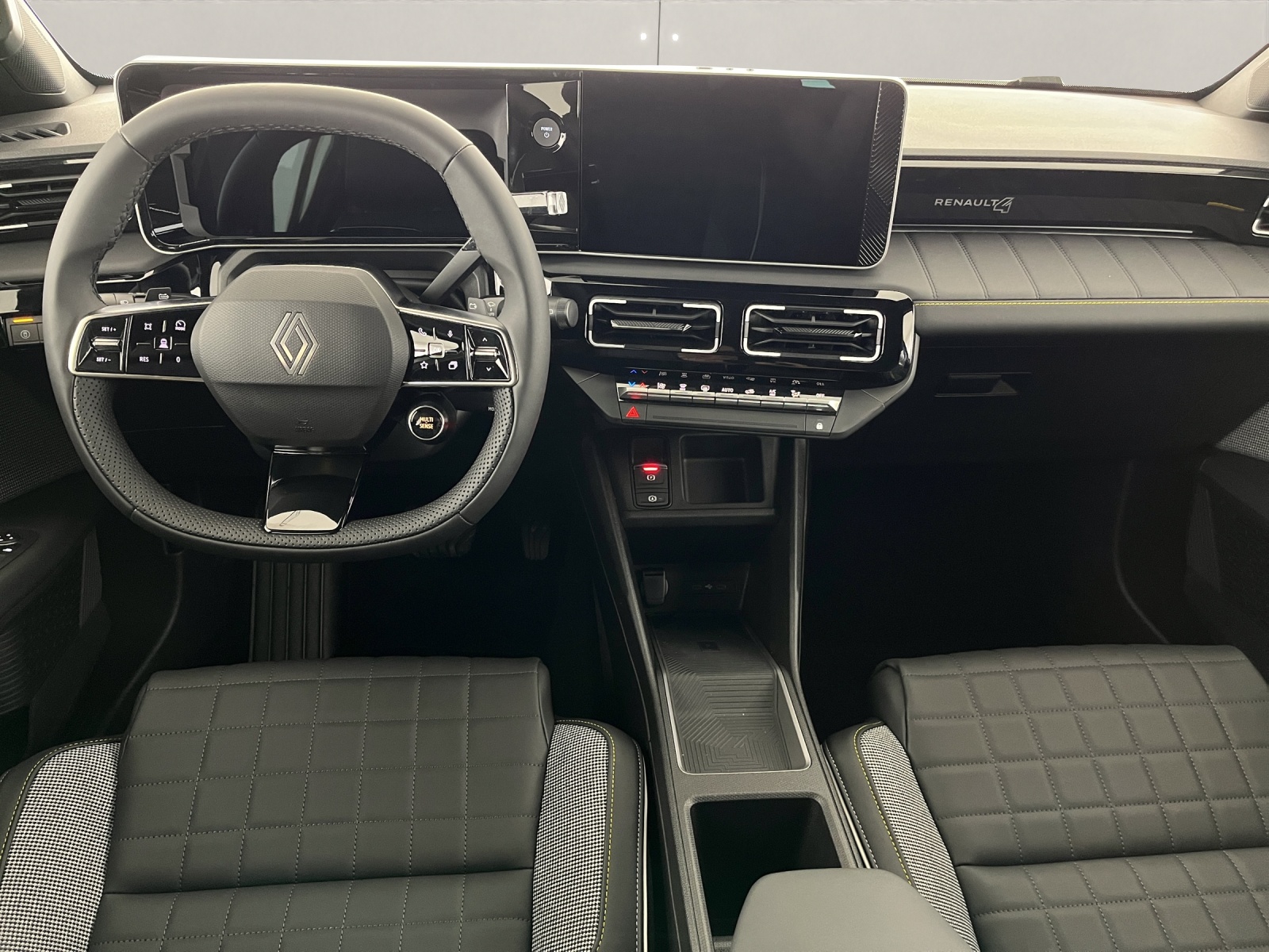 RENAULT R4 E-Tech Comfort Range plein sud iconic-image-8