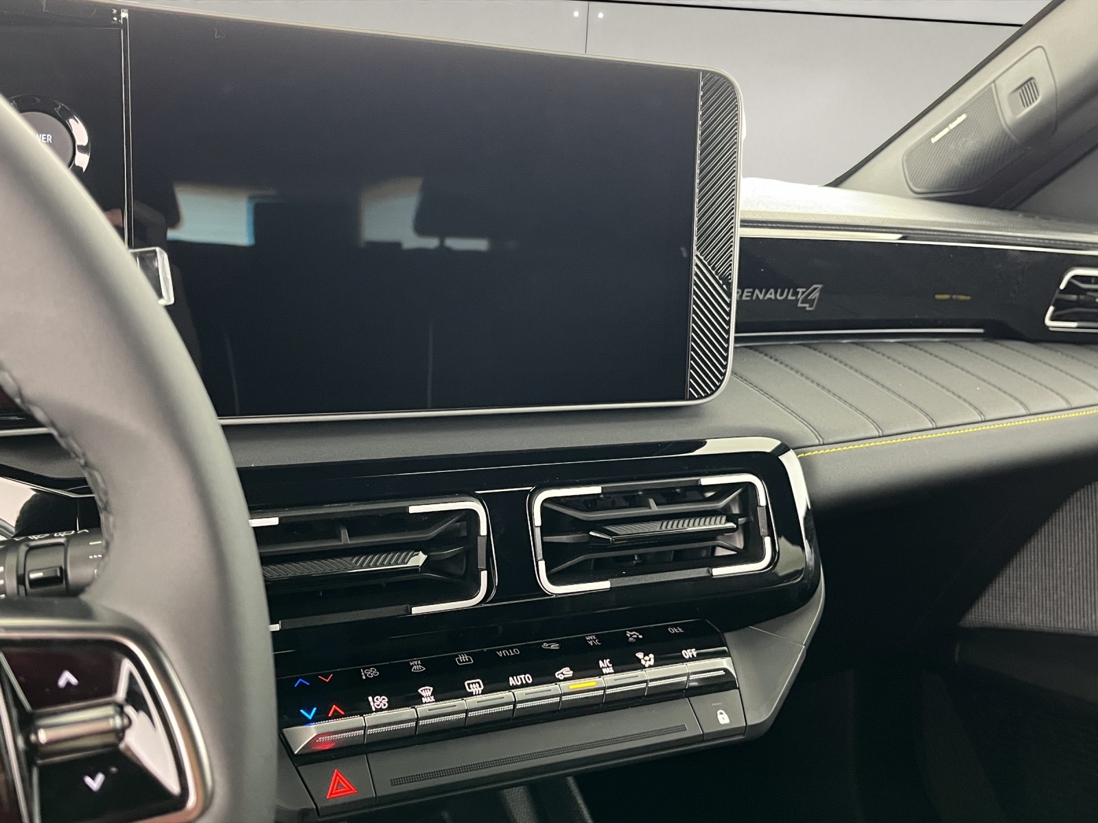 RENAULT R4 E-Tech Comfort Range plein sud iconic-image-11