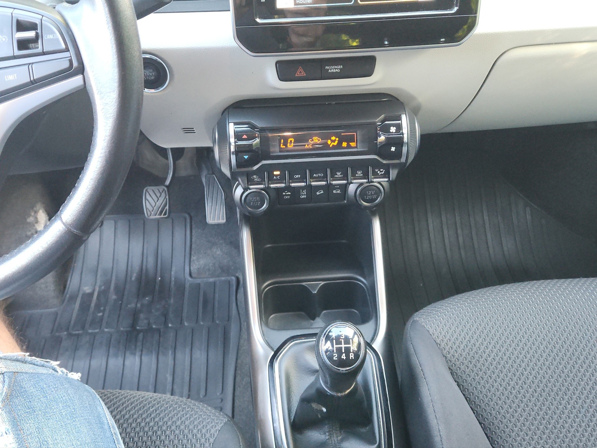 SUZUKI Ignis 1.2i Compact Top Hybrid 4x4-image-12