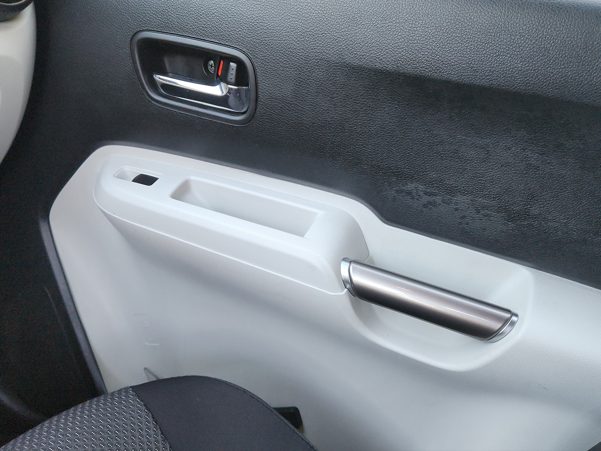SUZUKI Ignis 1.2i Compact Top Hybrid 4x4-image-15