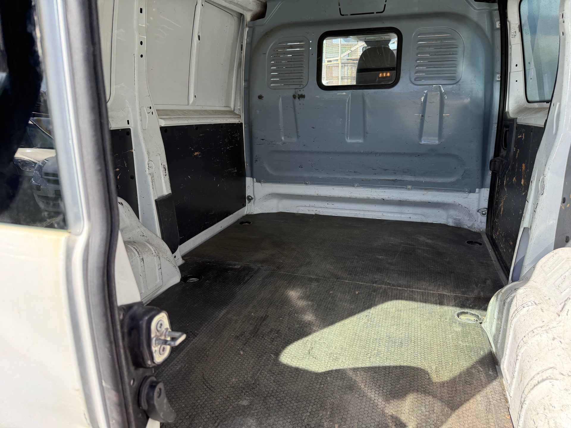 CITROEN Jumpy 1.6 HDi 12 L1H1-image-9