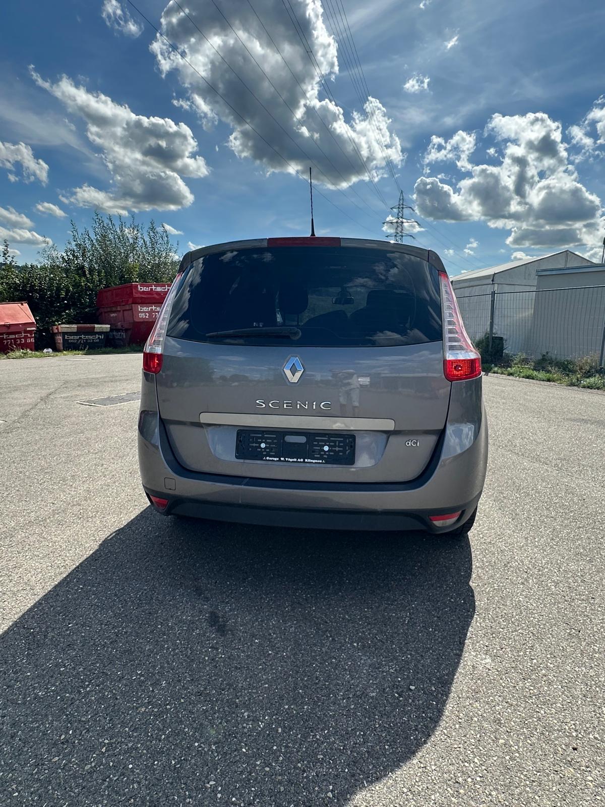 RENAULT Grand Scénic 1.9 dCi Dynamique-image-4