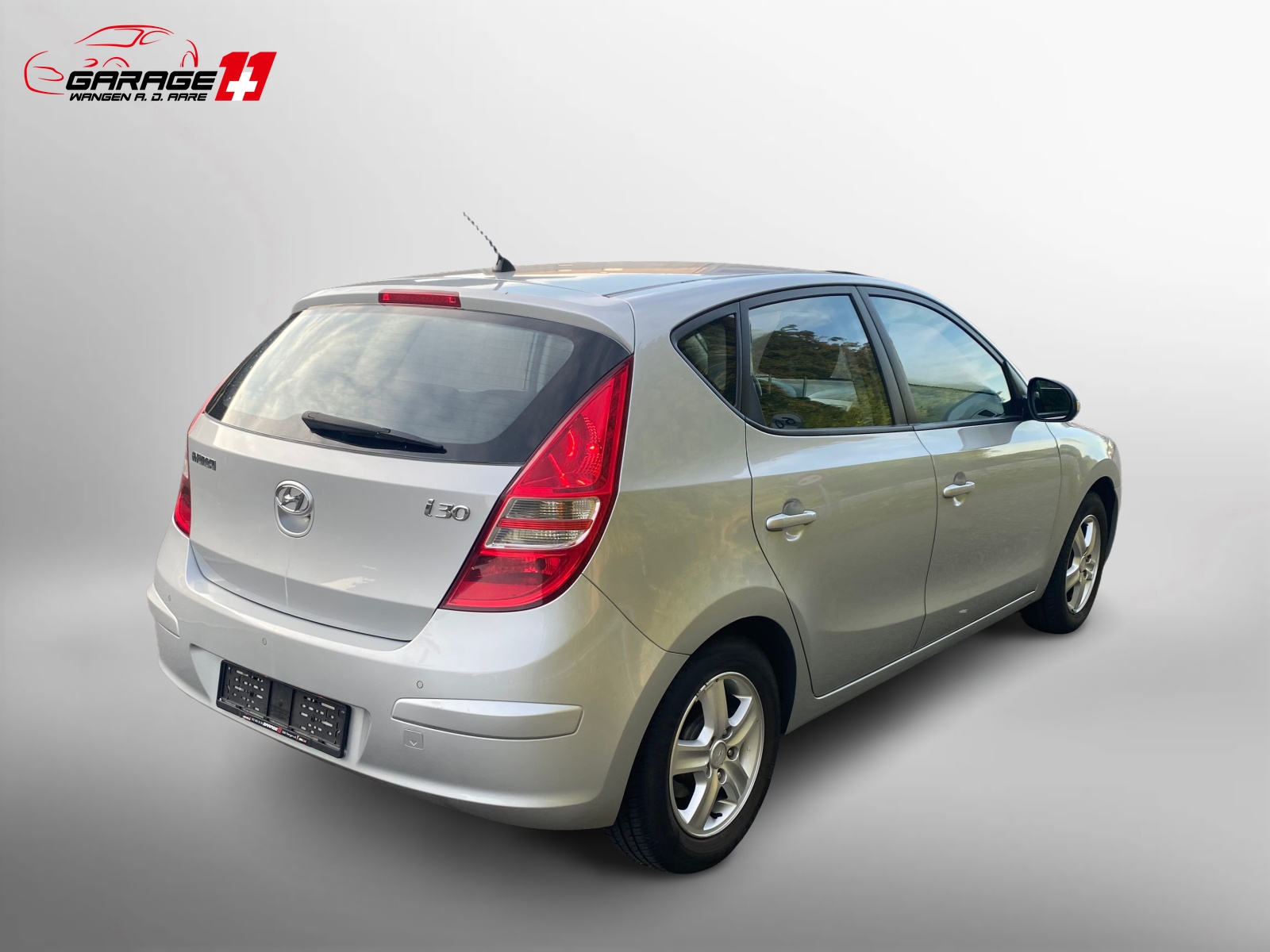 HYUNDAI i30 1.6 Swiss Plus Edition Automatic-image-4