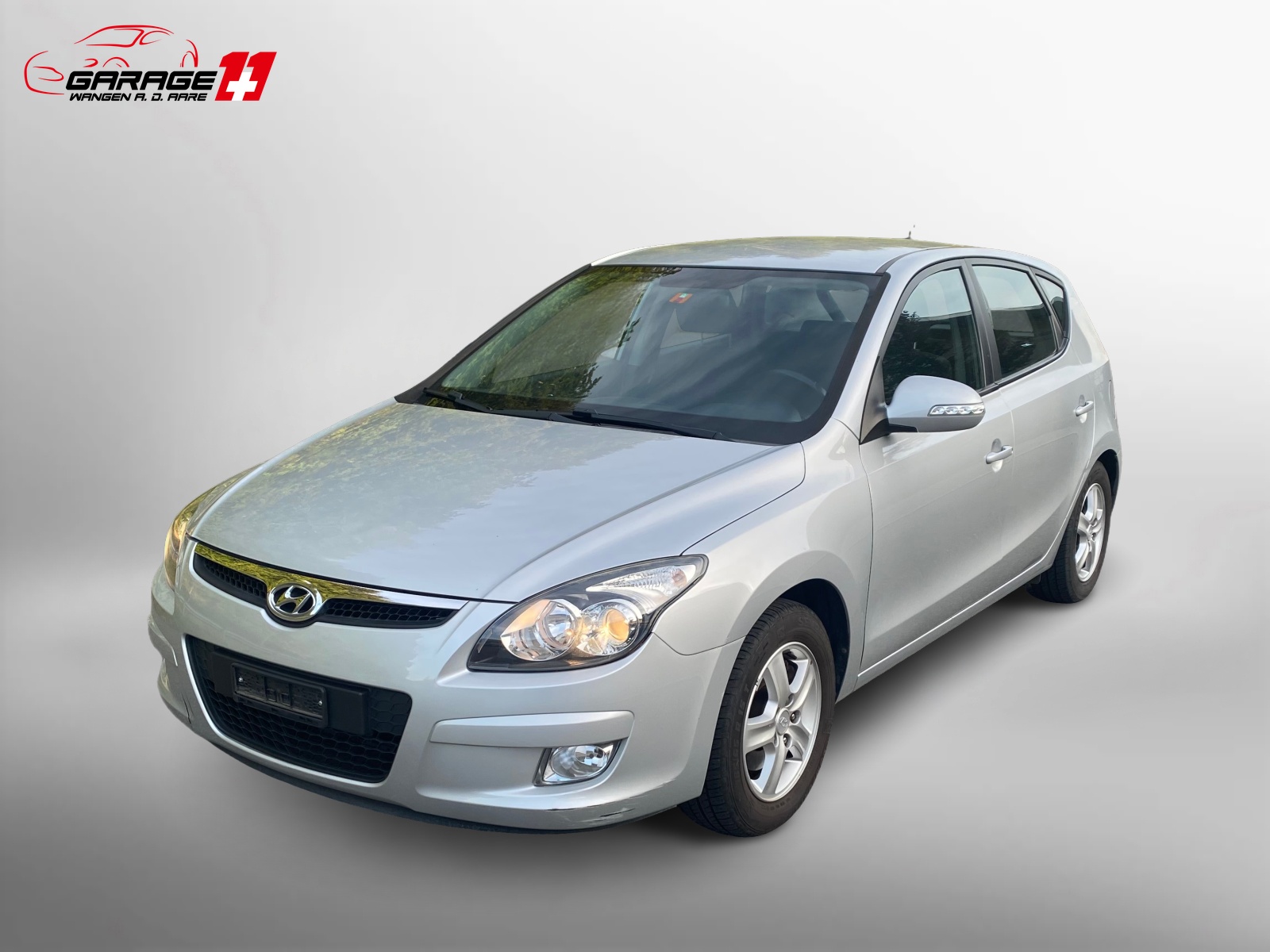 HYUNDAI i30 1.6 Swiss Plus Edition Automatic-image-0
