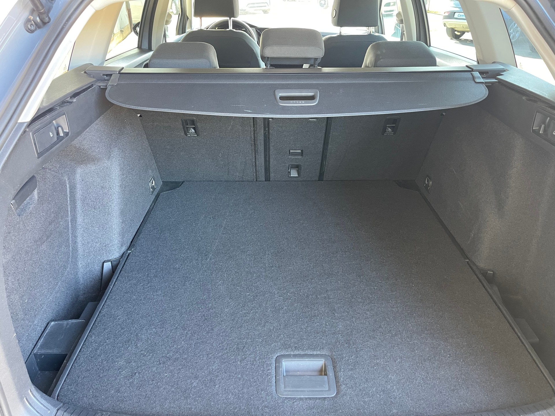 VW Golf 2.0 TDI Style DSG-image-11