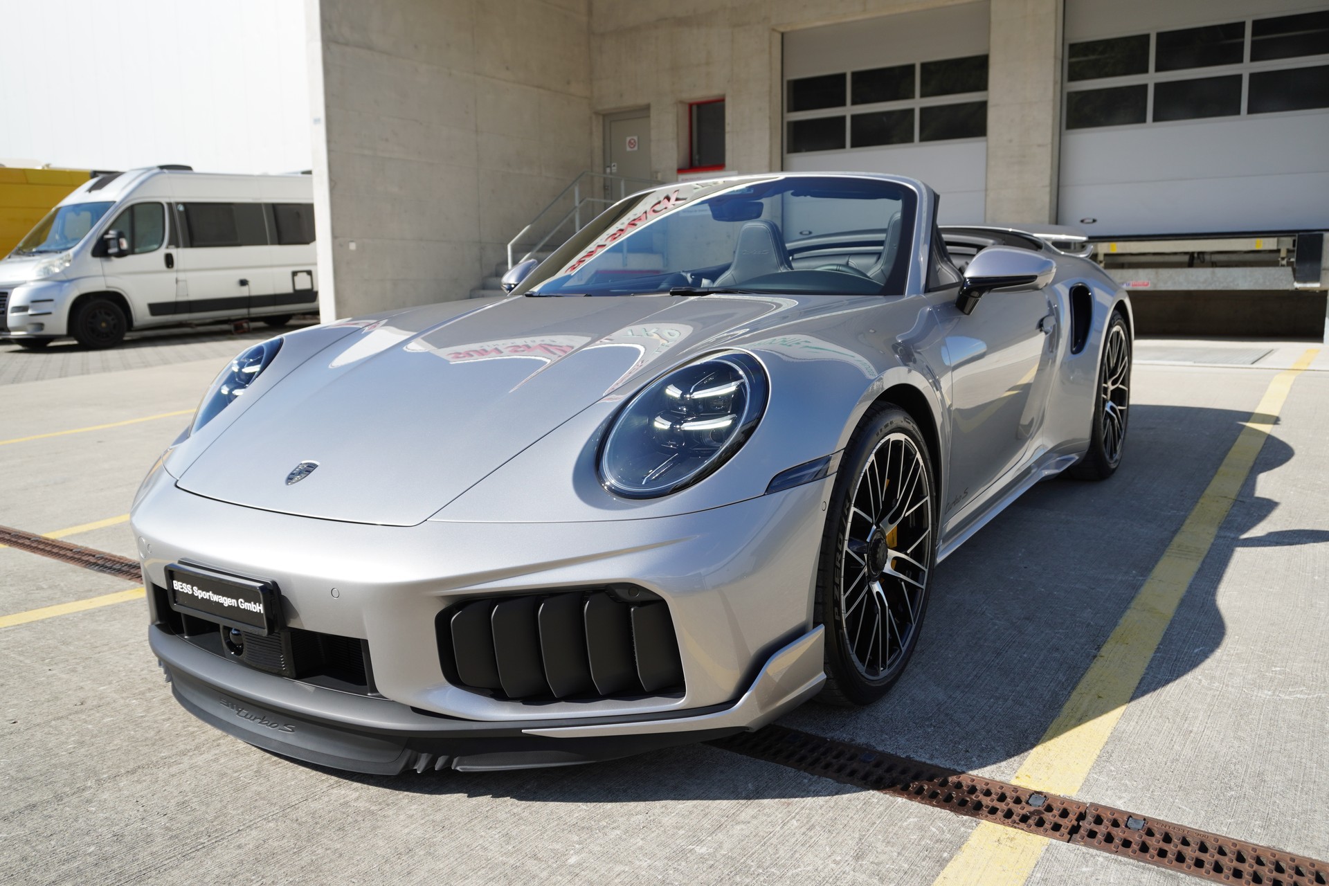 PORSCHE 911 Turbo S Cabriolet PDK-image-1