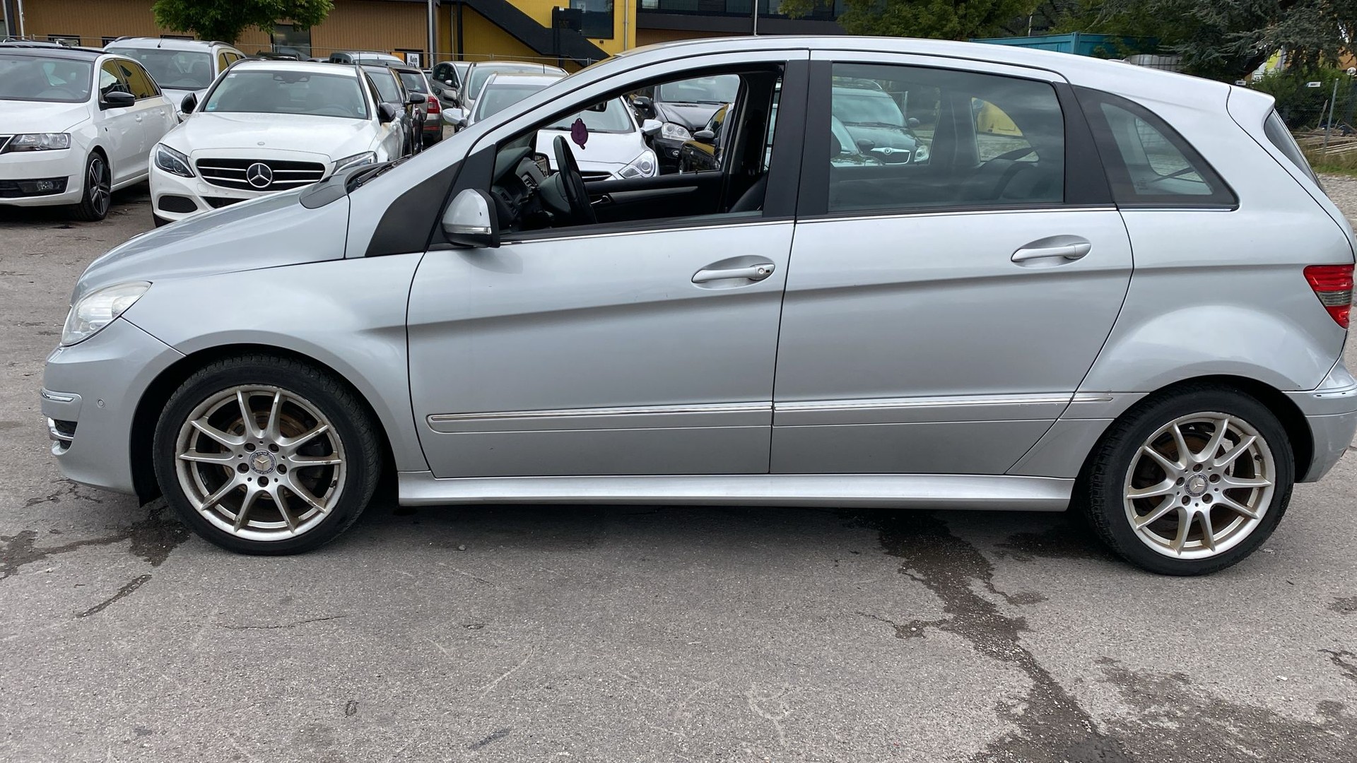 MERCEDES-BENZ B 180 My Star Autotronic-image-3
