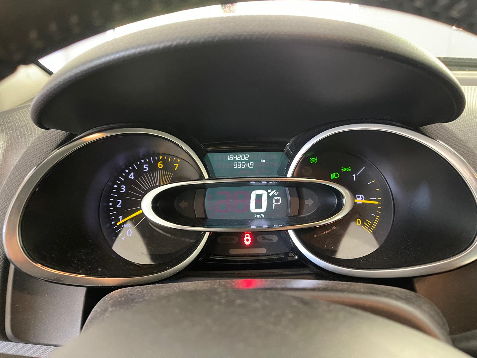 RENAULT Clio 1.2 16V T Dynamique EDC-image-6