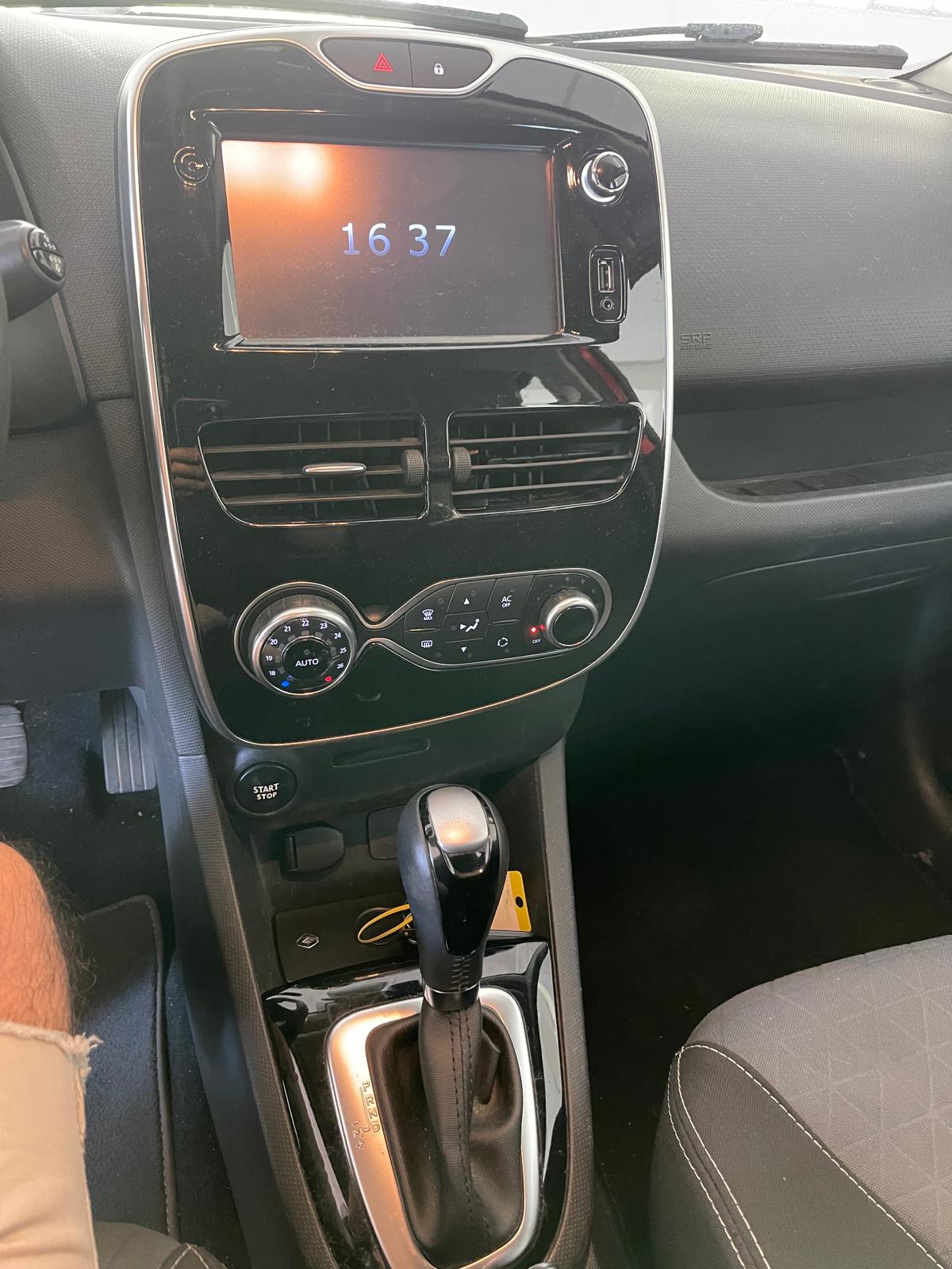 RENAULT Clio 1.2 16V T Dynamique EDC-image-8