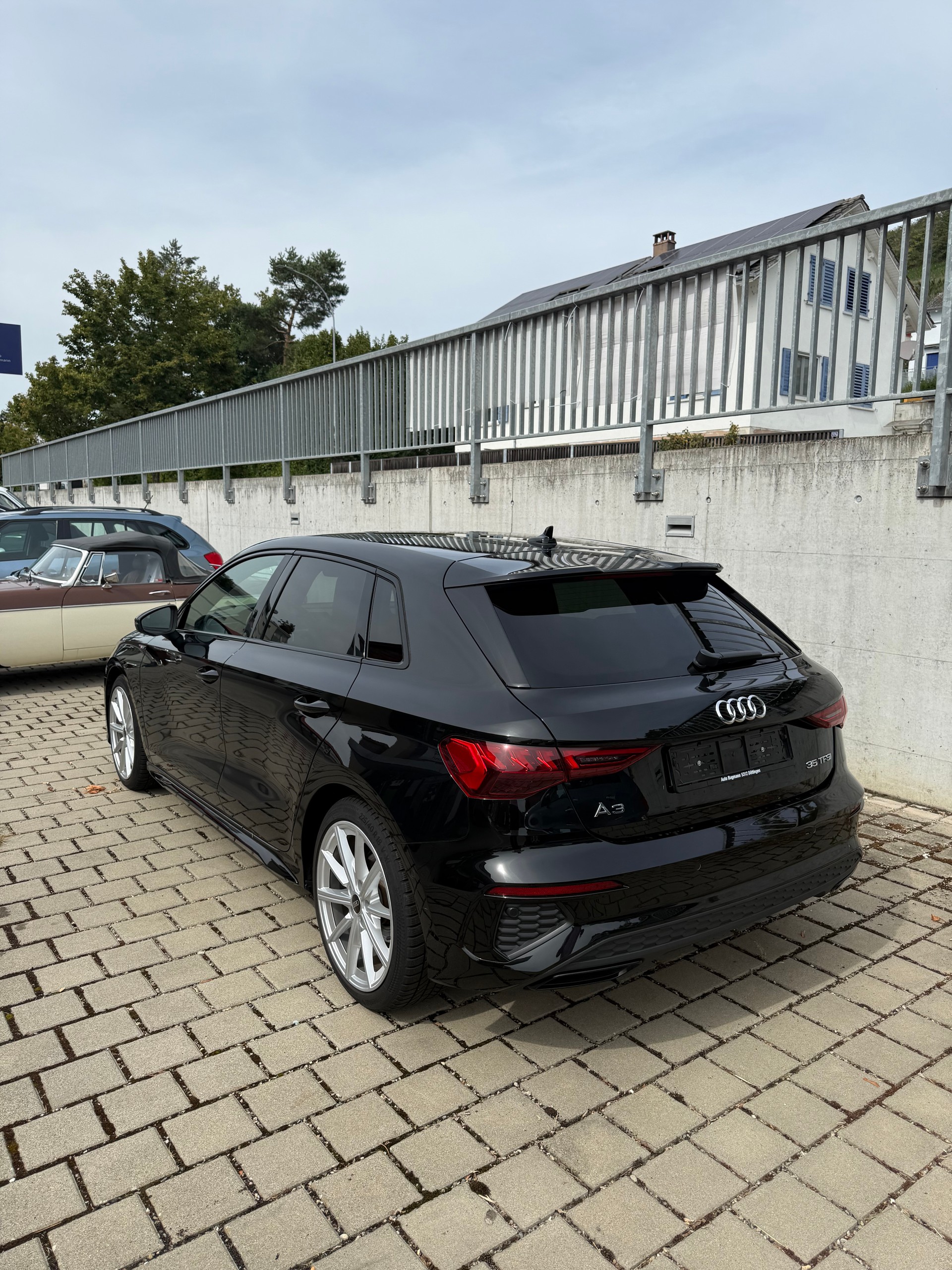 AUDI A3 Sportback 35 TFSI S line Attraction S-tronic-showroom-element-2