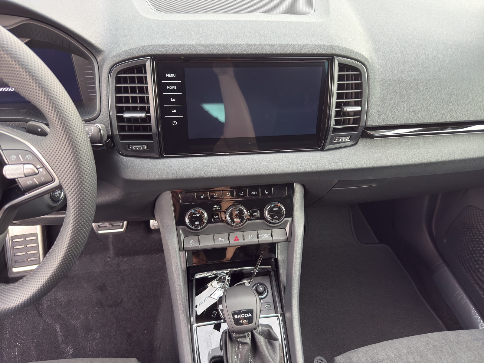 SKODA Karoq 2.0 TSI SportLine 4x4 DSG-image-10
