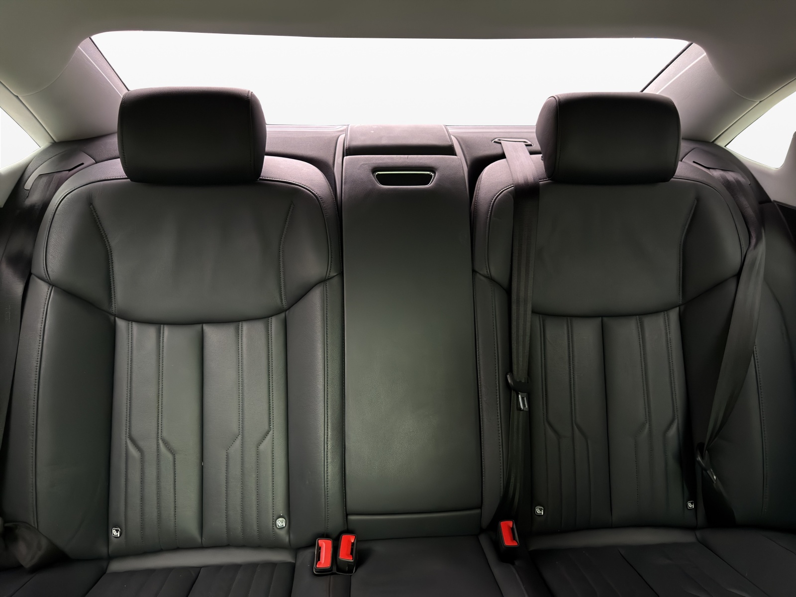 AUDI A8 L 3.0 TDI quattro tiptronic-image-17