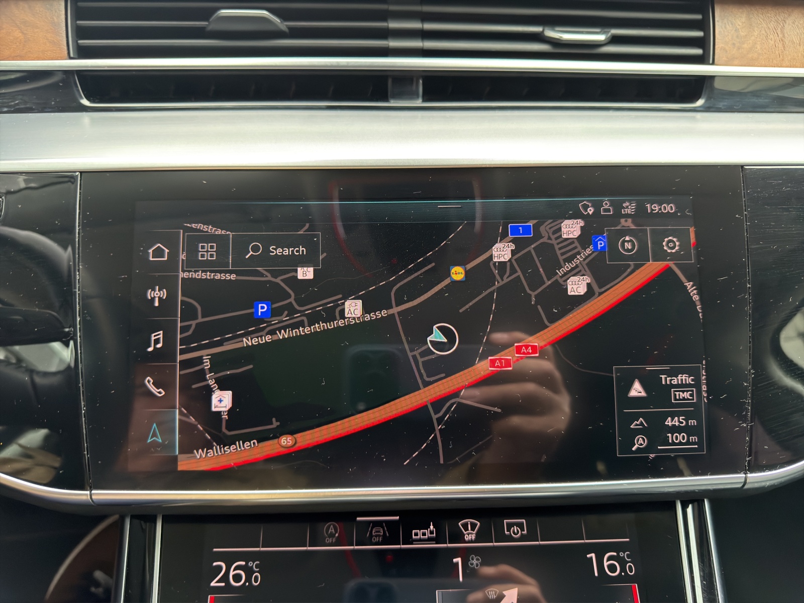 AUDI A8 L 3.0 TDI quattro tiptronic-image-12