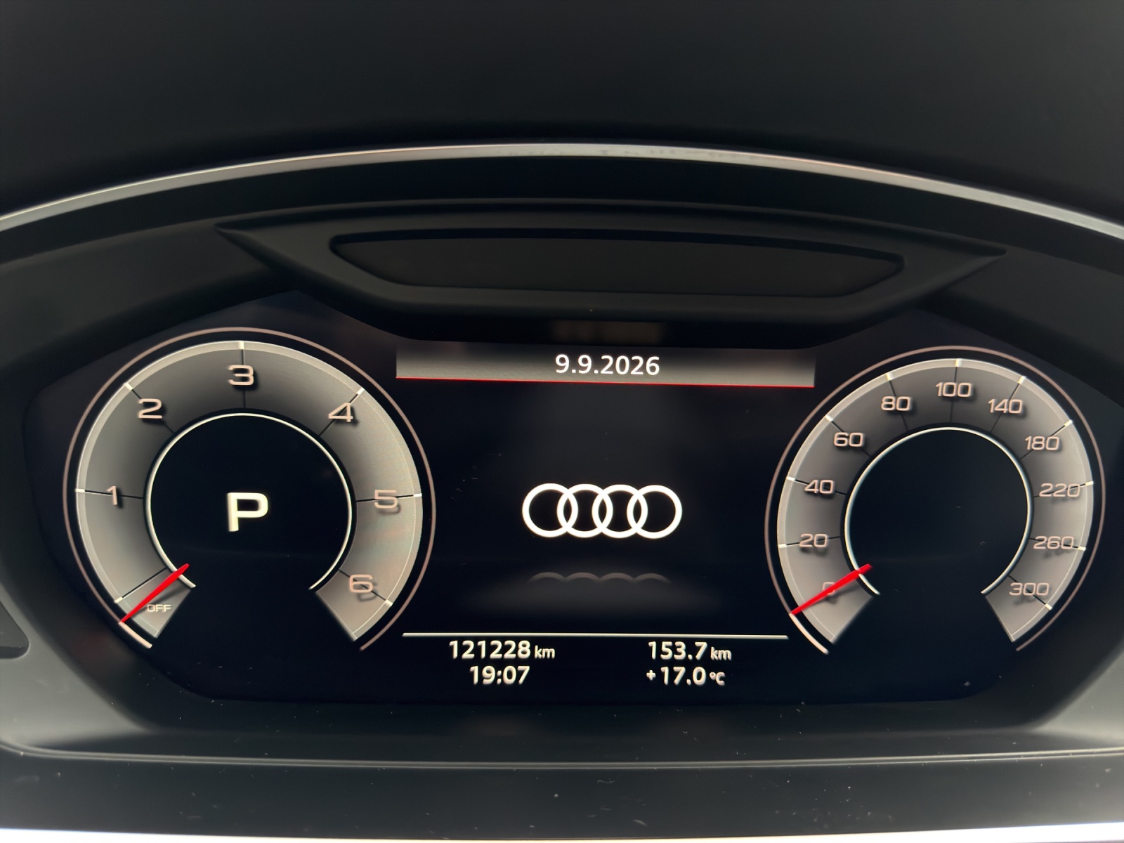 AUDI A8 L 3.0 TDI quattro tiptronic-image-22