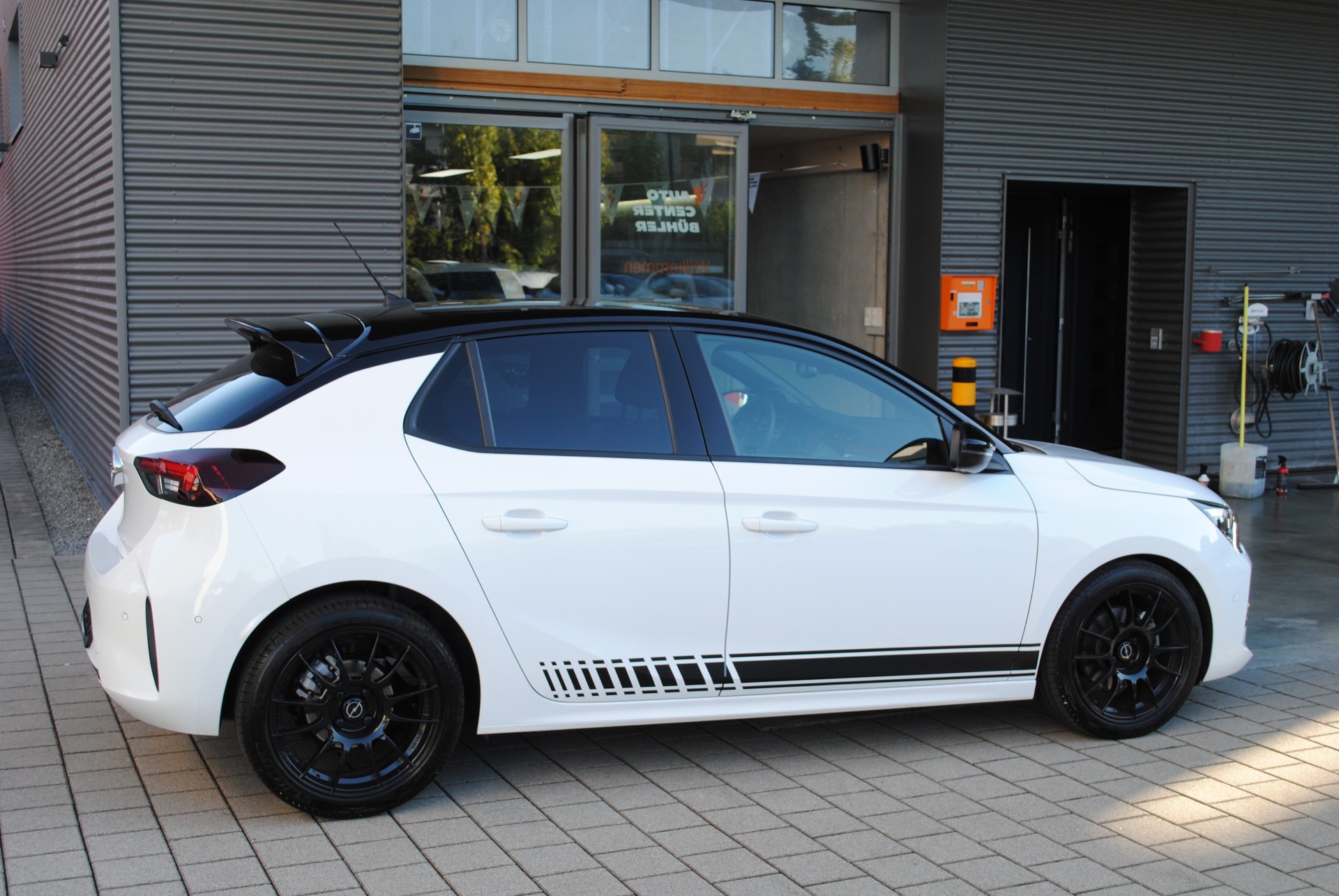 OPEL Corsa 1.2 TP GS-Line-image-8