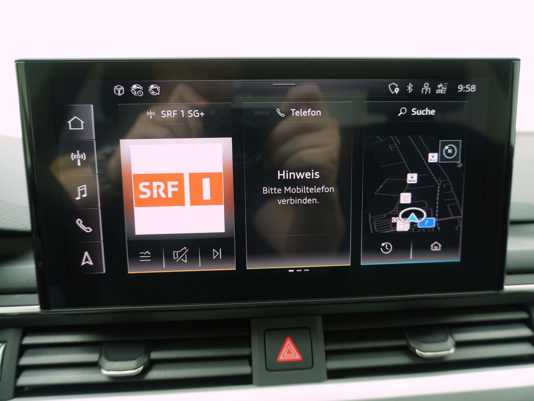 AUDI A4 40 TFSI S line S-Tronic-image-18