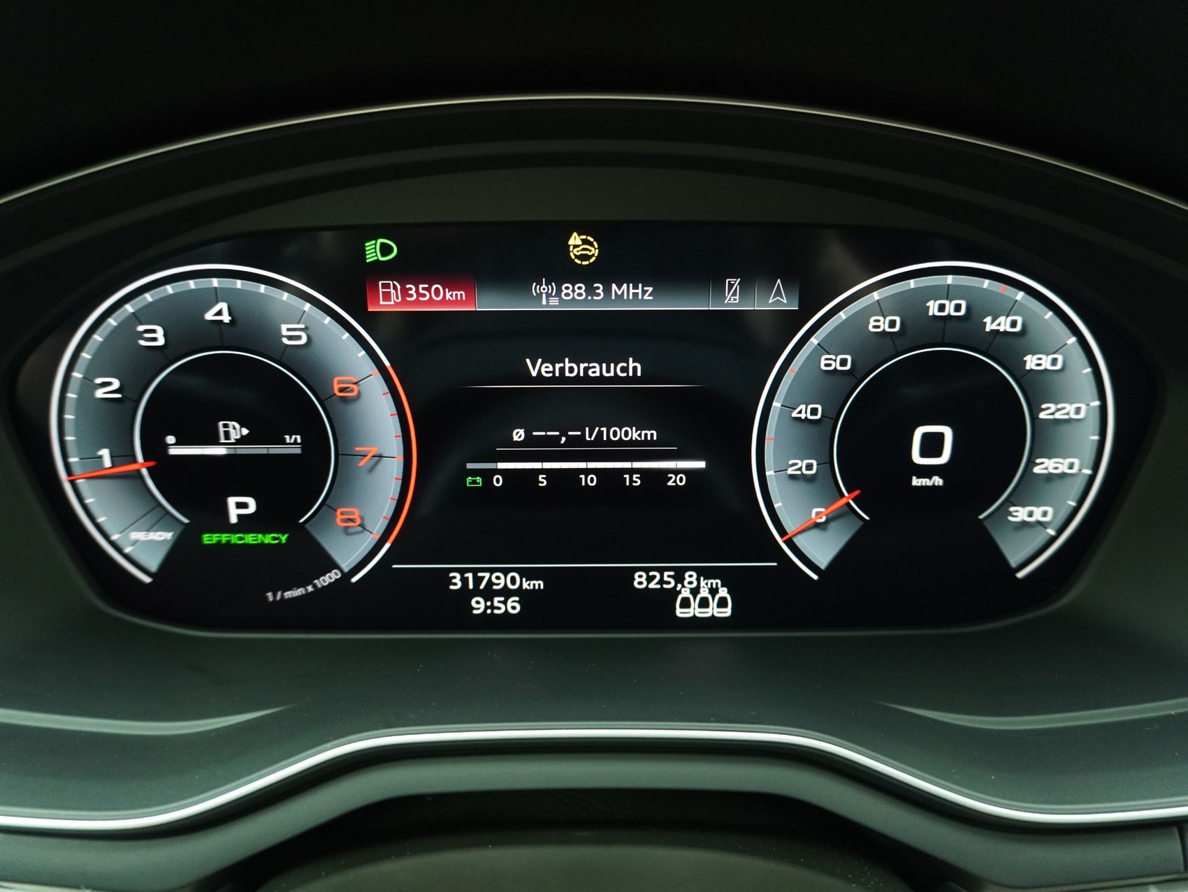 AUDI A4 40 TFSI S line S-Tronic-image-16
