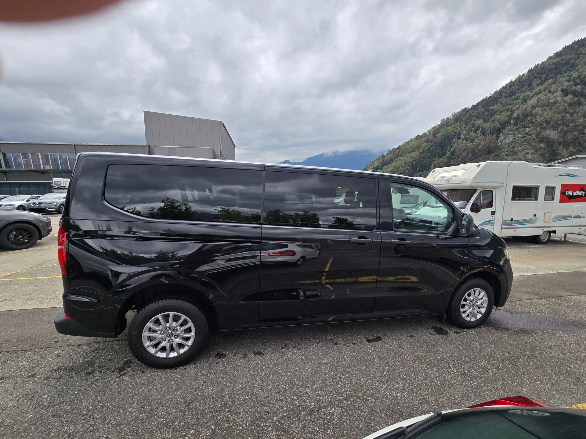 VW Transporter Kombi 2.0 TDI 4Motion Lang Automat-image-5