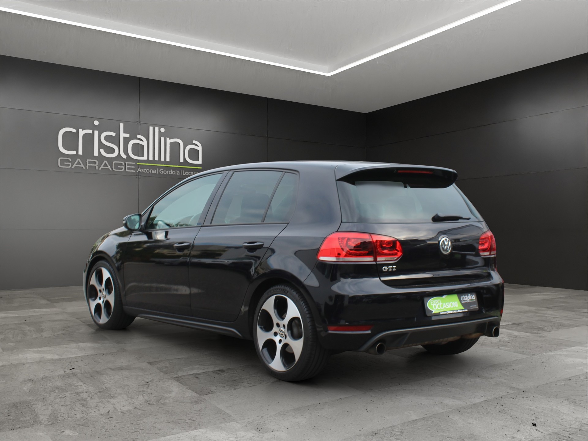 VW Golf VI 2.0 TSI GTI-image-2