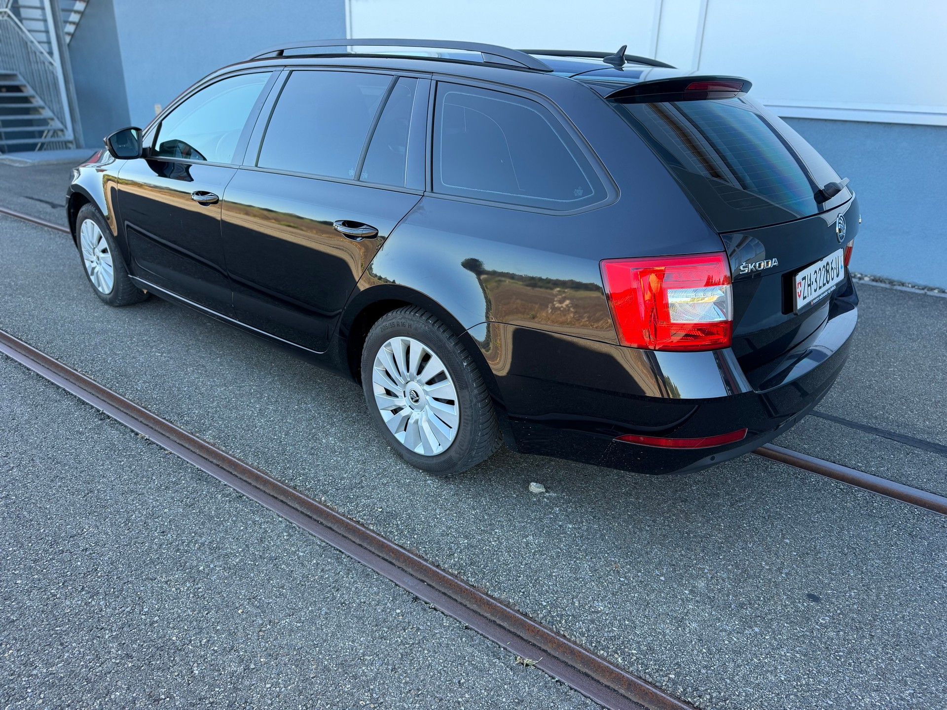 SKODA Octavia Combi 1.5 TSI Style DSG-image-6