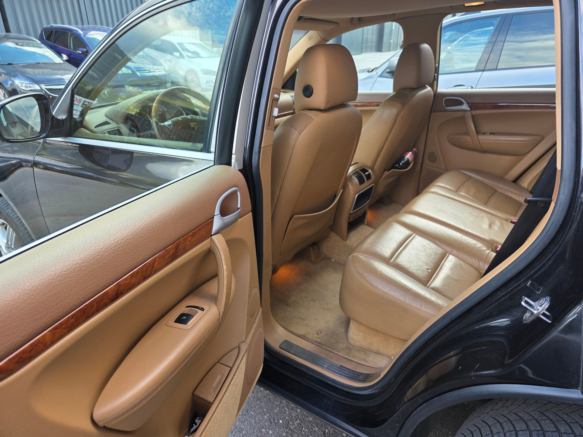 PORSCHE Cayenne S-image-9