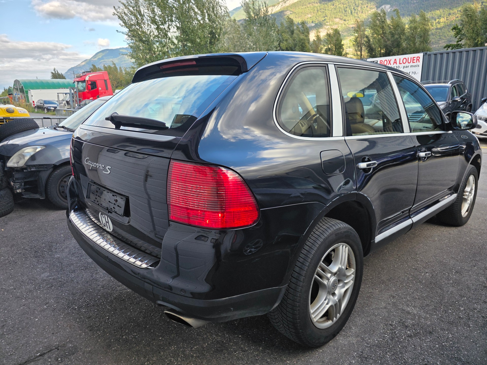 PORSCHE Cayenne S-image-3
