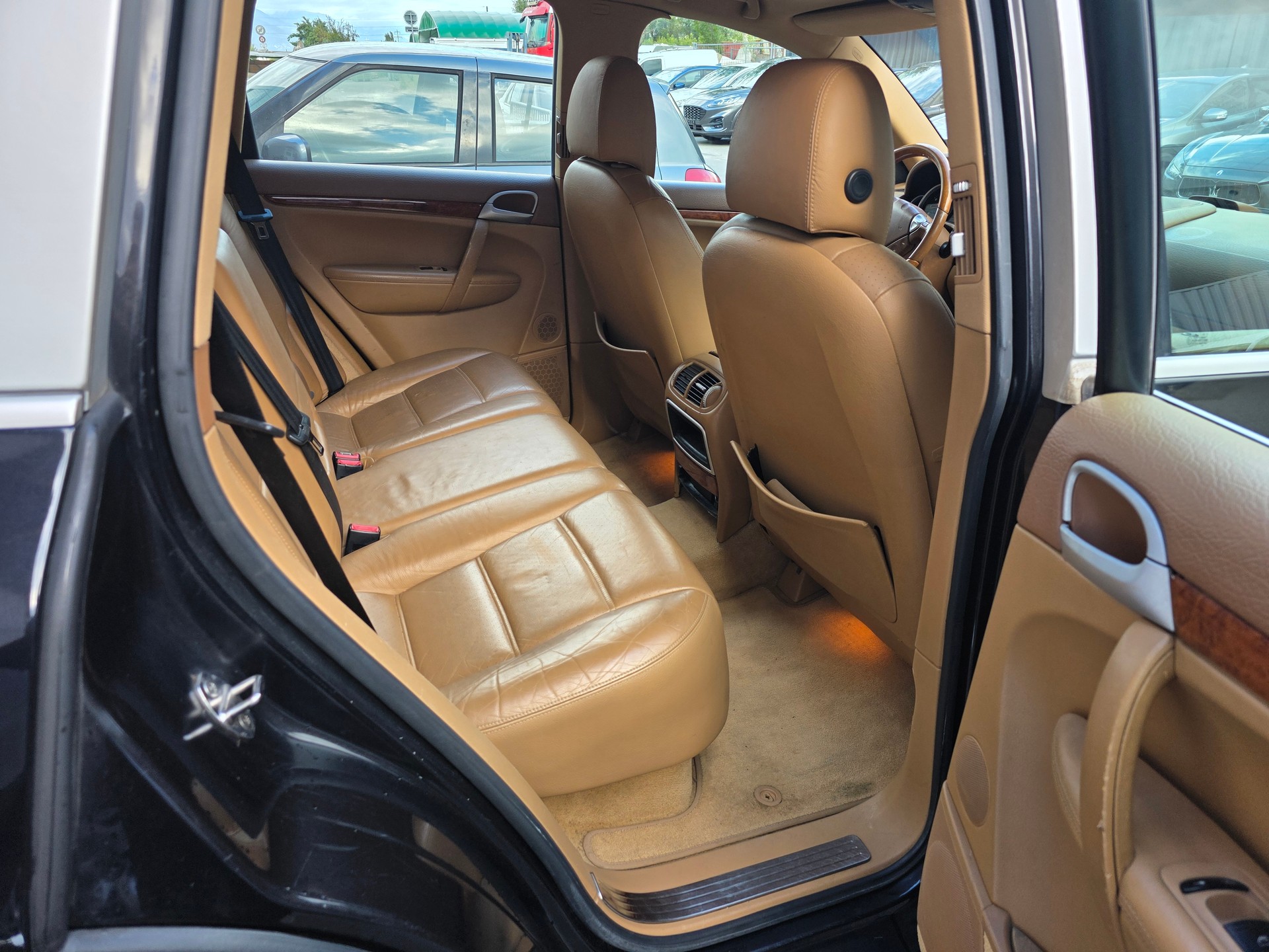 PORSCHE Cayenne S-image-8
