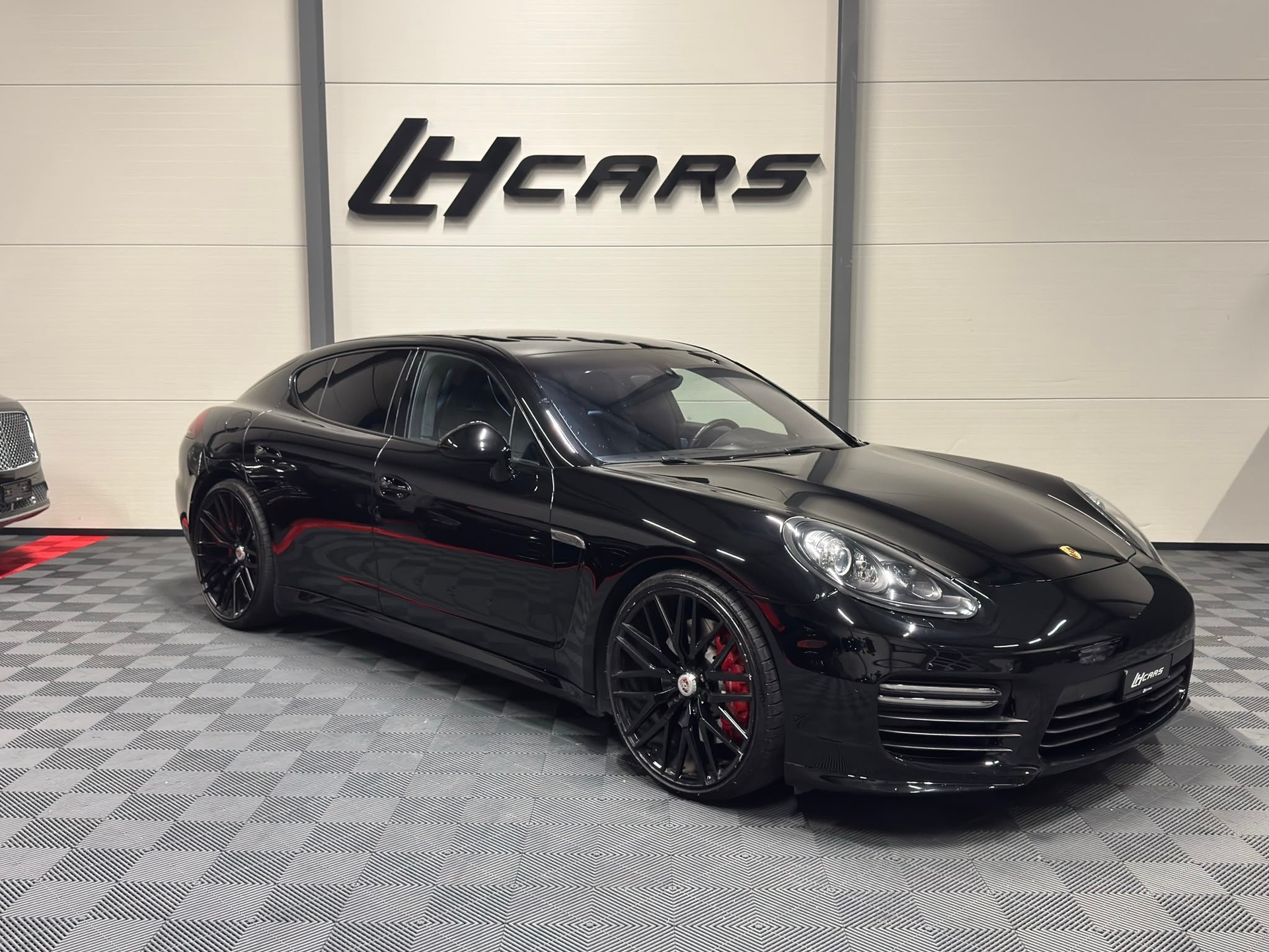 PORSCHE Panamera 4.8 V8 GTS PDK FACELIFT-image-5