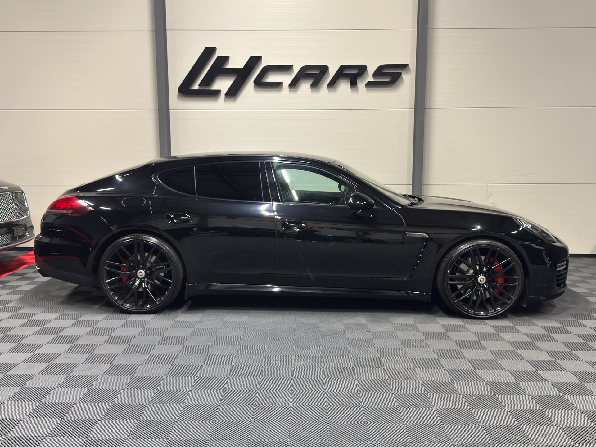 PORSCHE Panamera 4.8 V8 GTS PDK FACELIFT-image-4
