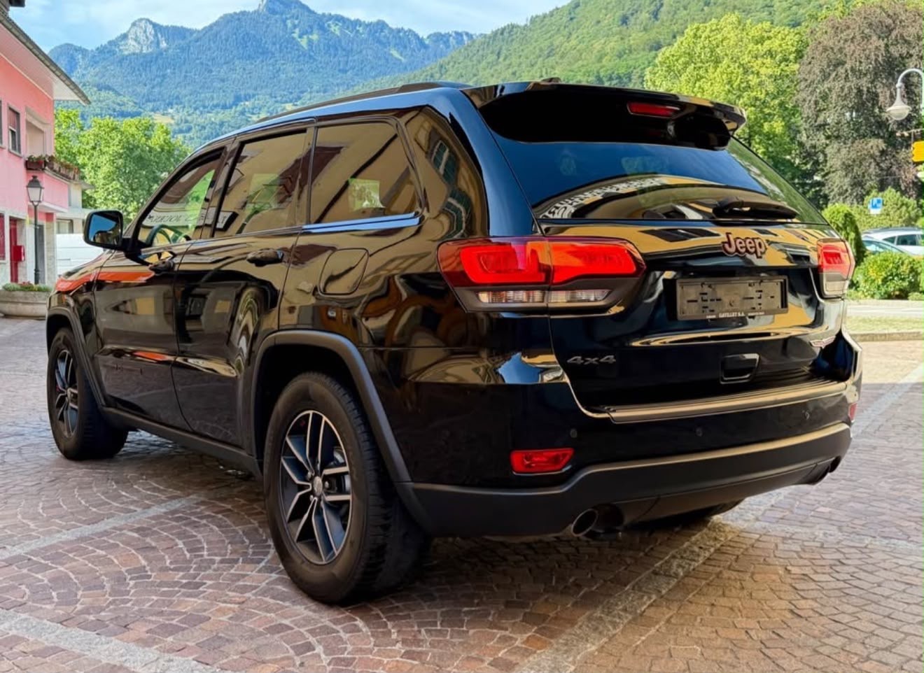 JEEP Grand Cherokee 3.0 CRD Trailhawk Automatic-image-3