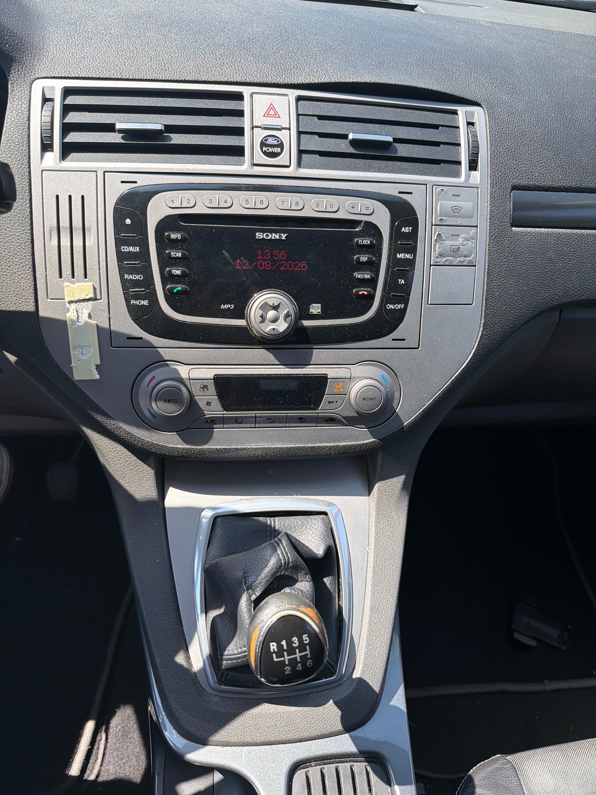 FORD Kuga 2.0 TDCi Carving 4WD-image-7