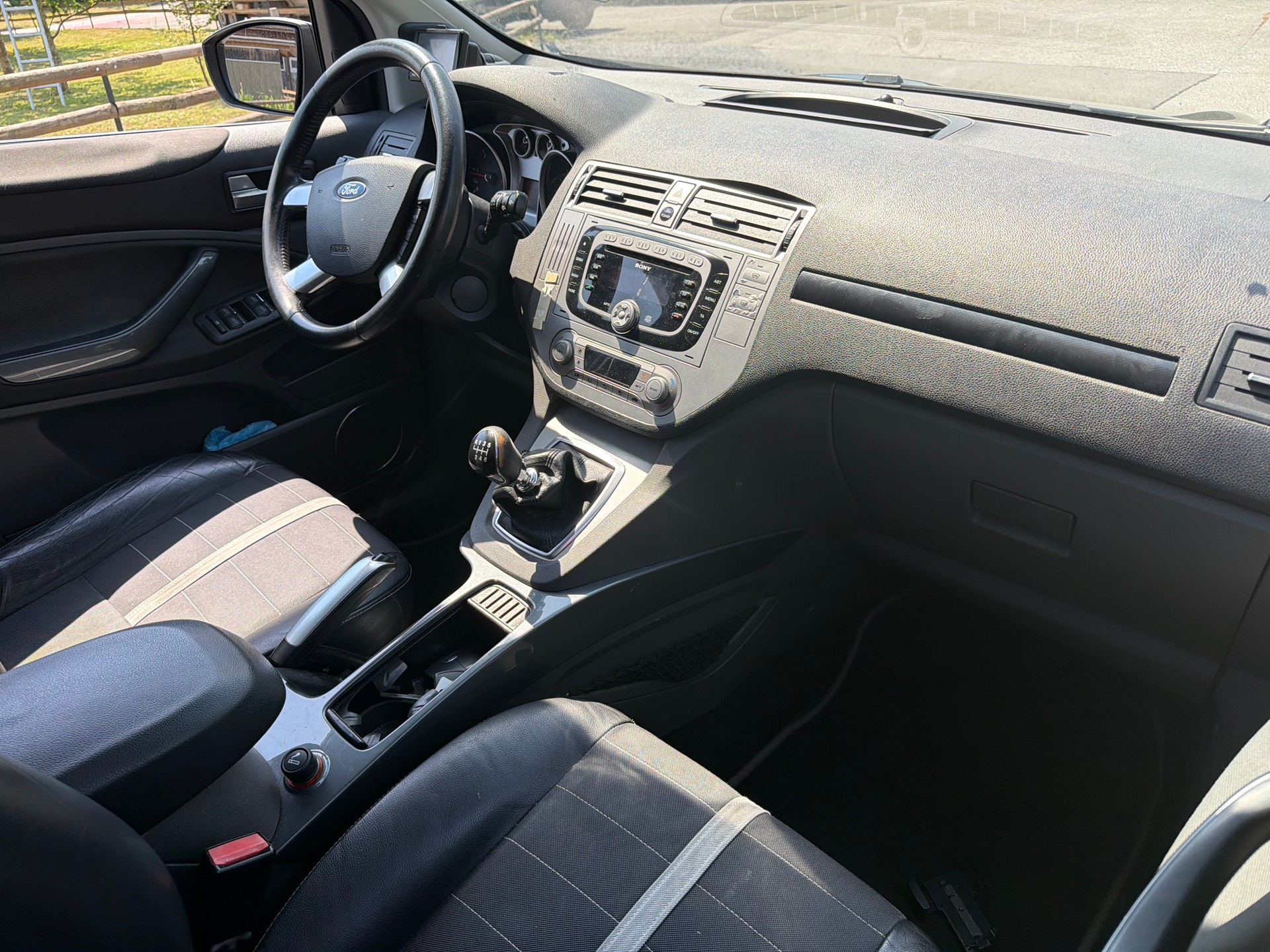 FORD Kuga 2.0 TDCi Carving 4WD-image-4