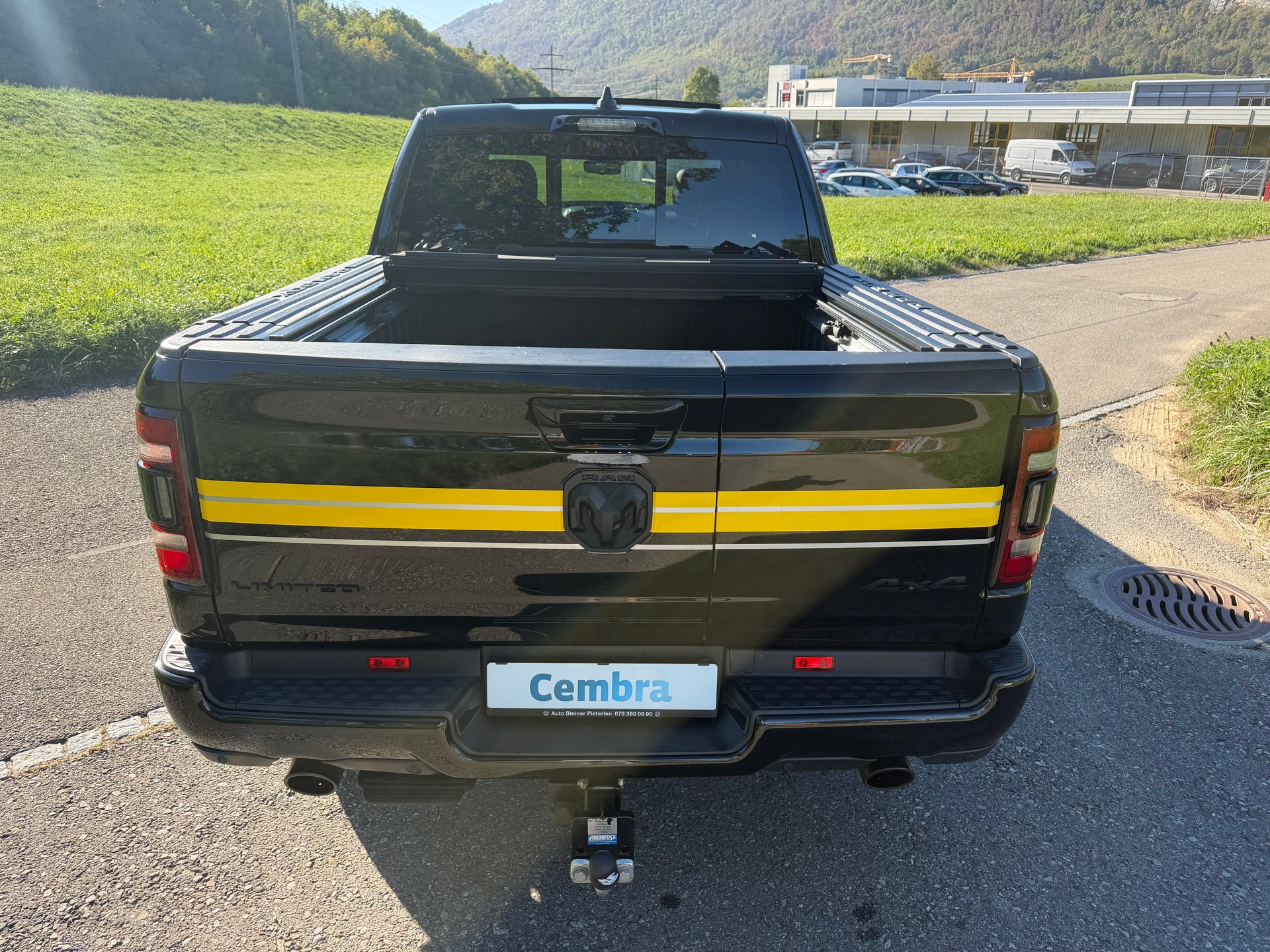 DODGE RAM LIMITED !! V8 5,7 400 PS CREW CAB "NEUSTES MODELL" VOLL OPTIONEN. INKL. LUFTFEDERUNG + AHK 3500 KG. RAM BOX.-image-60