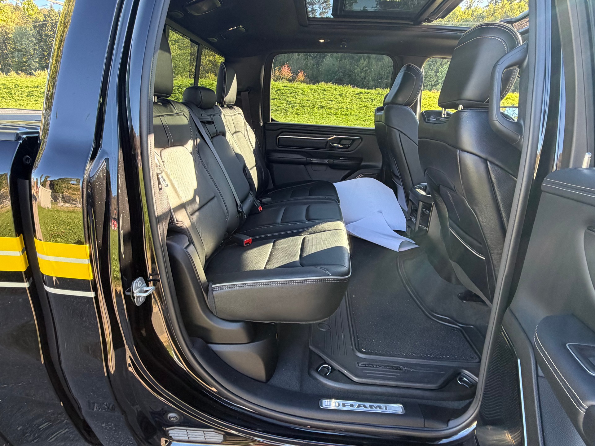 DODGE RAM LIMITED !! V8 5,7 400 PS CREW CAB "NEUSTES MODELL" VOLL OPTIONEN. INKL. LUFTFEDERUNG + AHK 3500 KG. RAM BOX.-image-38
