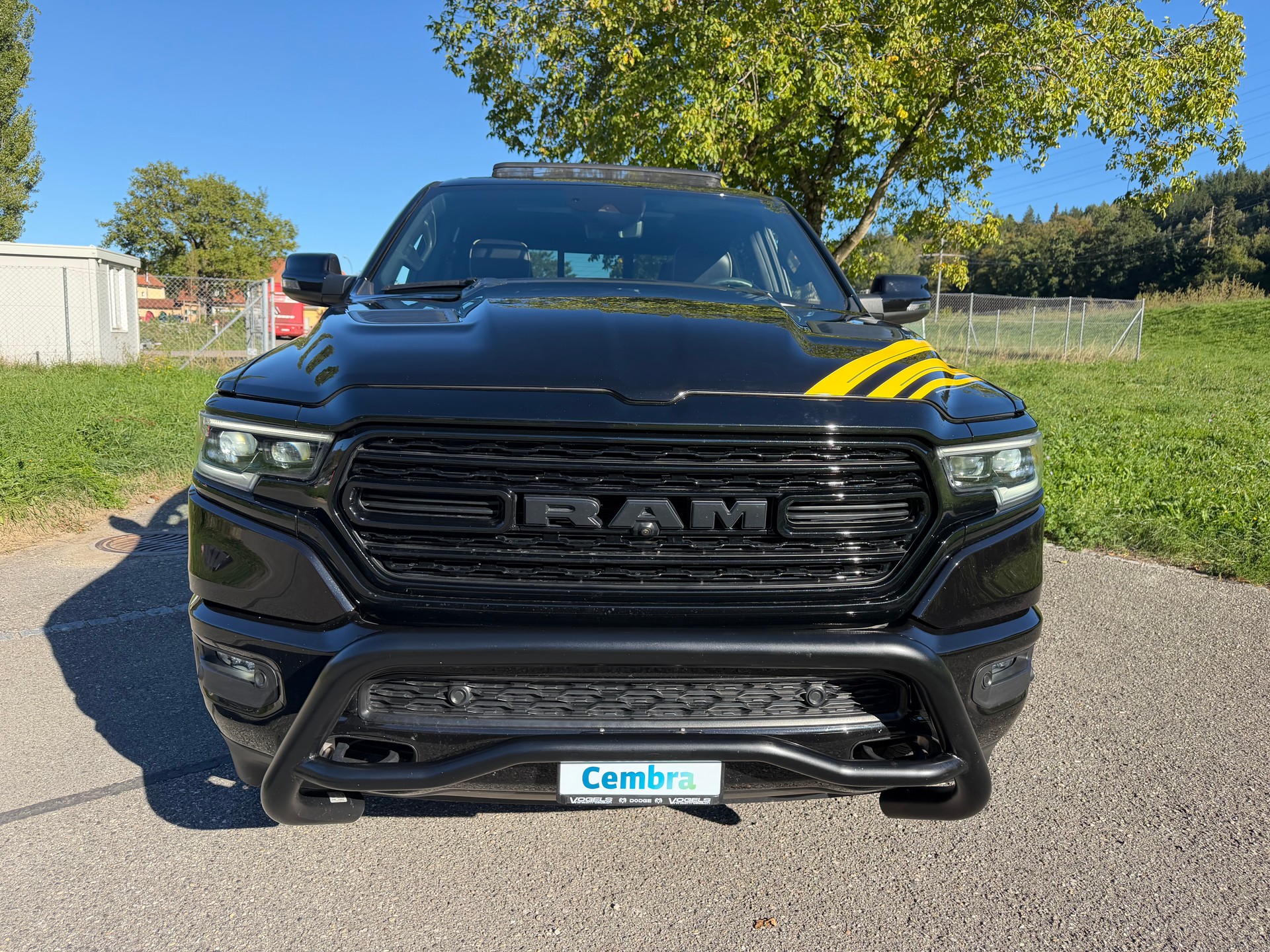 DODGE RAM LIMITED !! V8 5,7 400 PS CREW CAB "NEUSTES MODELL" VOLL OPTIONEN. INKL. LUFTFEDERUNG + AHK 3500 KG. RAM BOX.-image-22