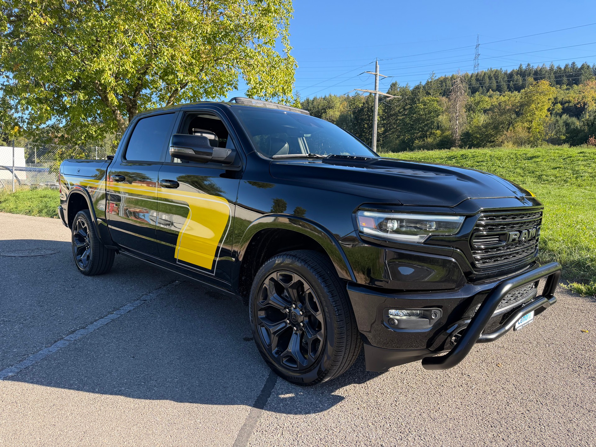 DODGE RAM LIMITED !! V8 5,7 400 PS CREW CAB "NEUSTES MODELL" VOLL OPTIONEN. INKL. LUFTFEDERUNG + AHK 3500 KG. RAM BOX.-image-20