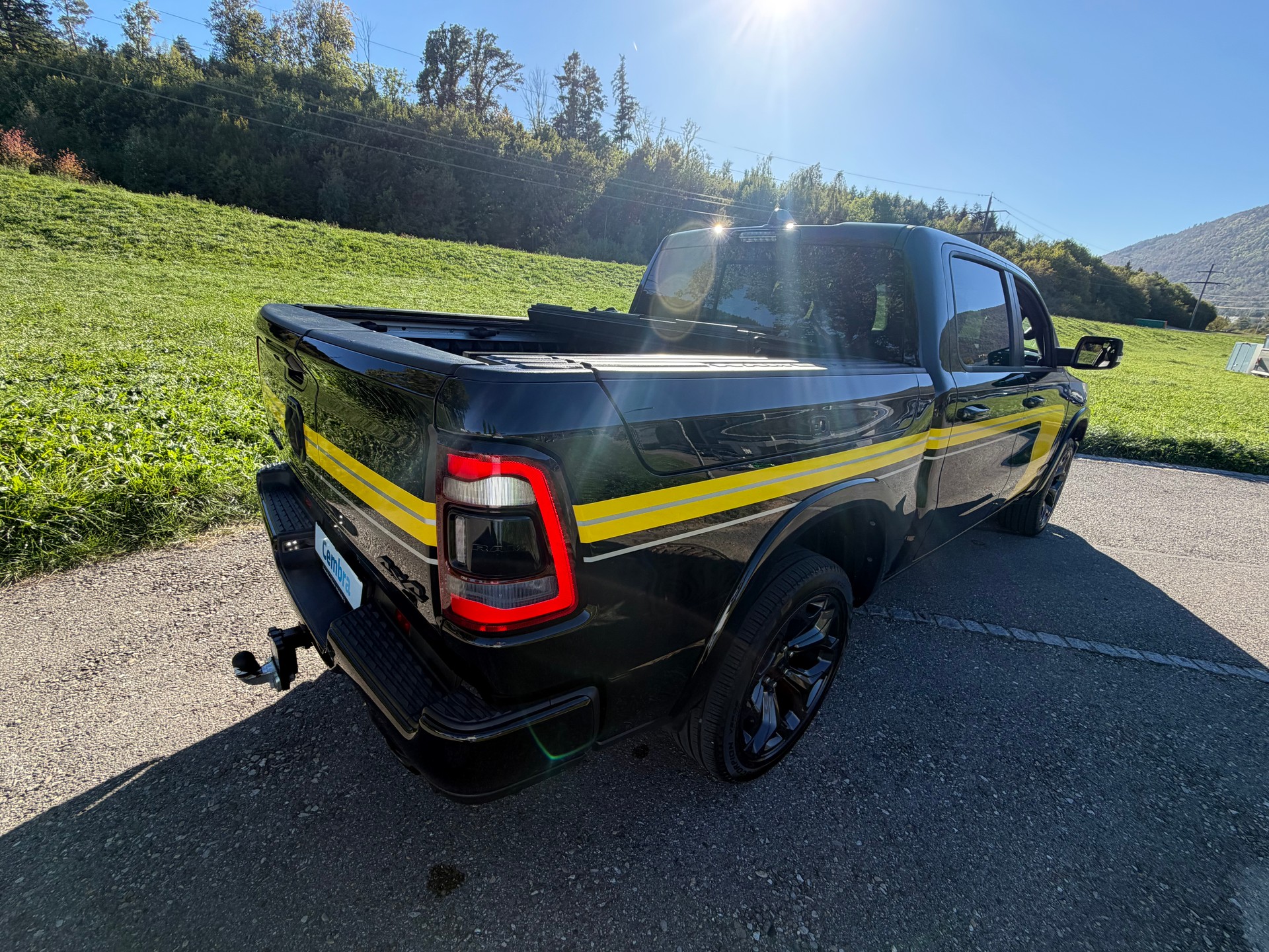 DODGE RAM LIMITED !! V8 5,7 400 PS CREW CAB "NEUSTES MODELL" VOLL OPTIONEN. INKL. LUFTFEDERUNG + AHK 3500 KG. RAM BOX.-image-19